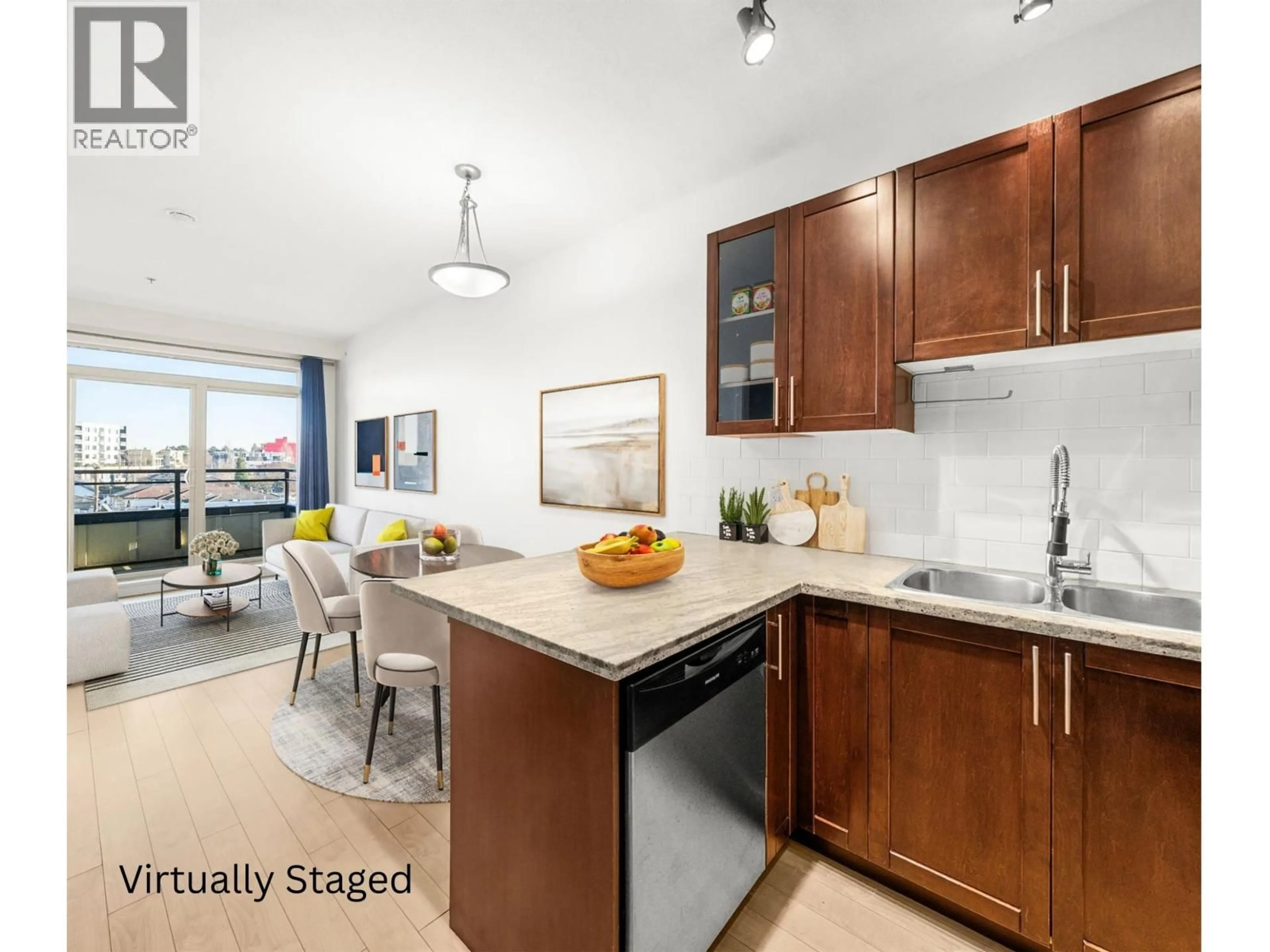 Open concept kitchen, unknown for PH8 - 688 17TH AVENUE, Vancouver British Columbia V5V0A8