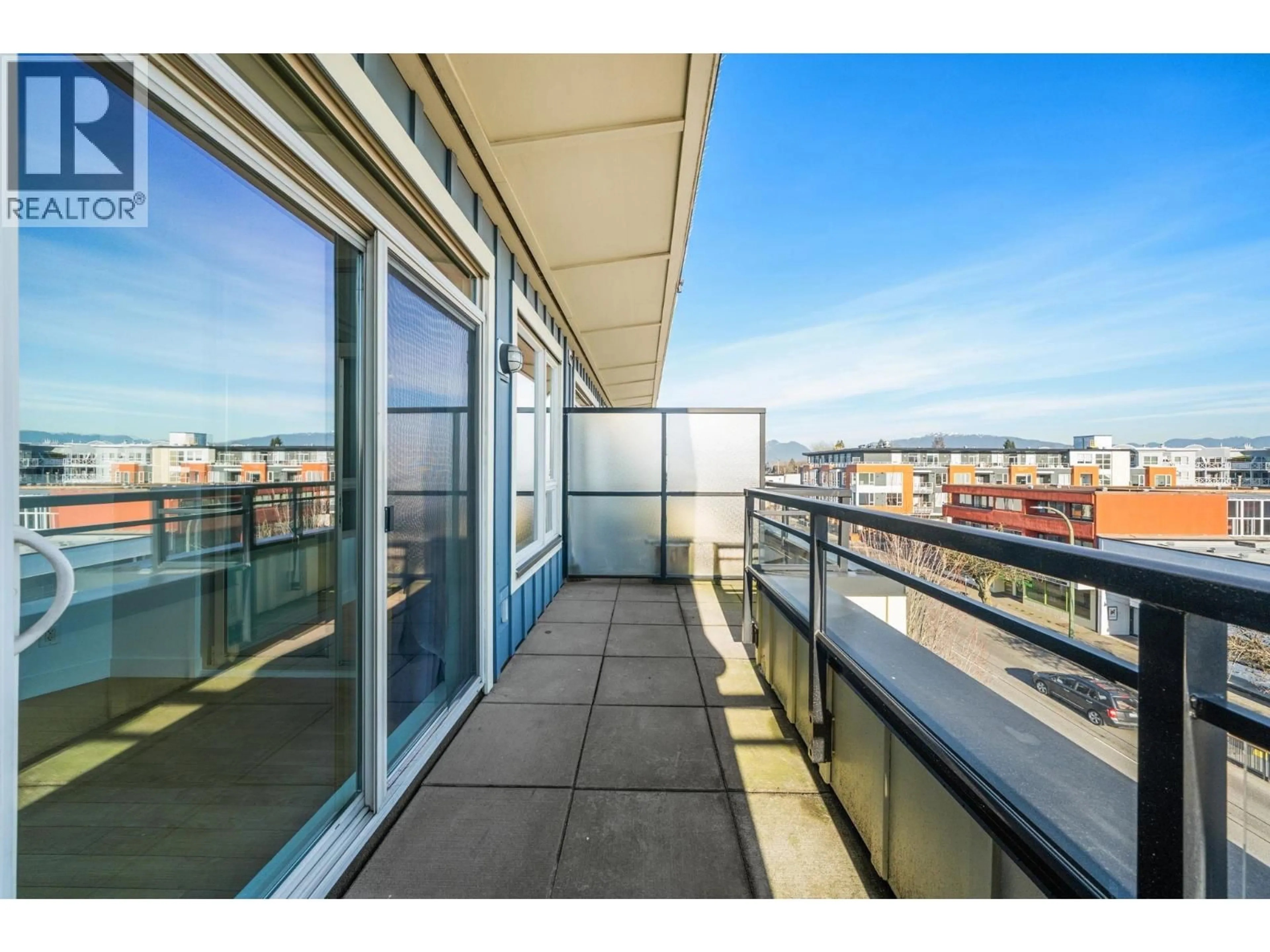 Balcony in the apartment, city buildings view from balcony for PH8 - 688 17TH AVENUE, Vancouver British Columbia V5V0A8