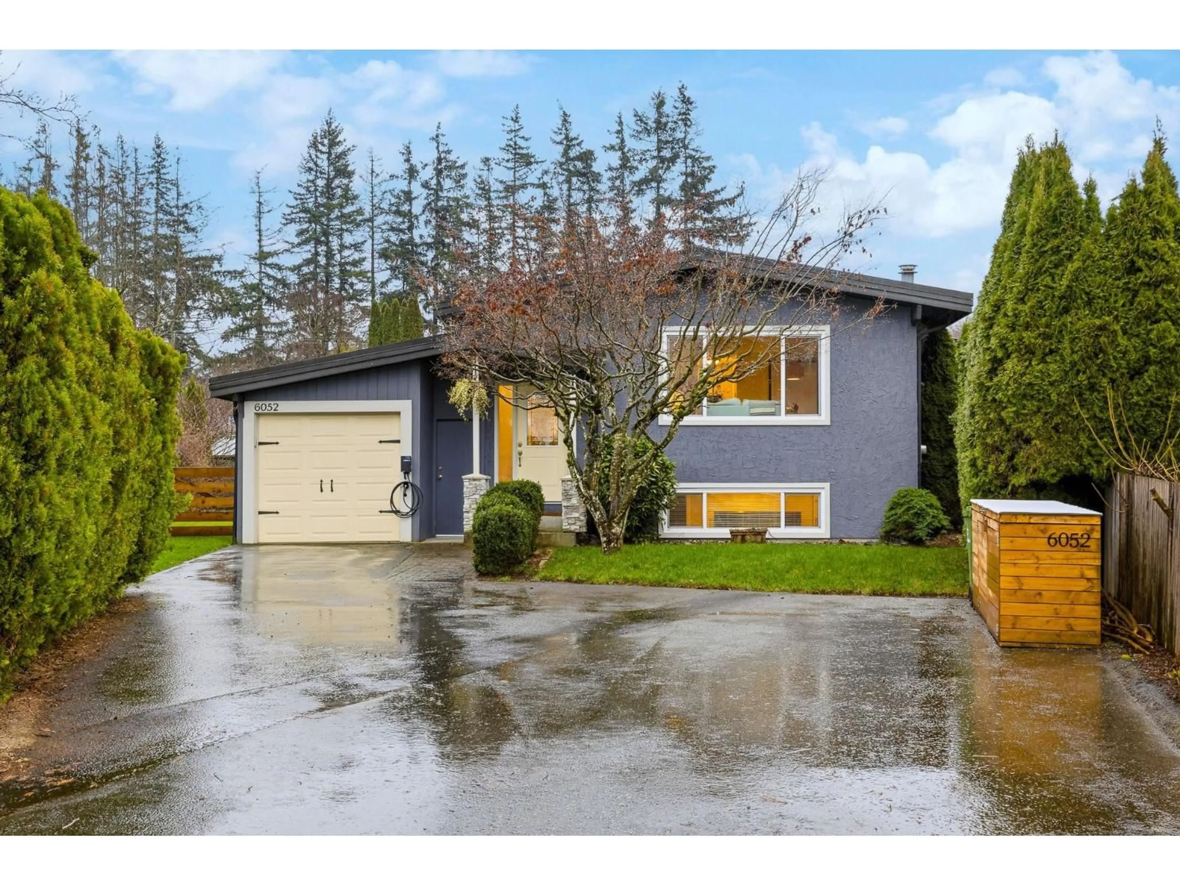 Home with vinyl exterior material, street for 6052 GLENGARRY DRIVE, Chilliwack British Columbia V2R2H8