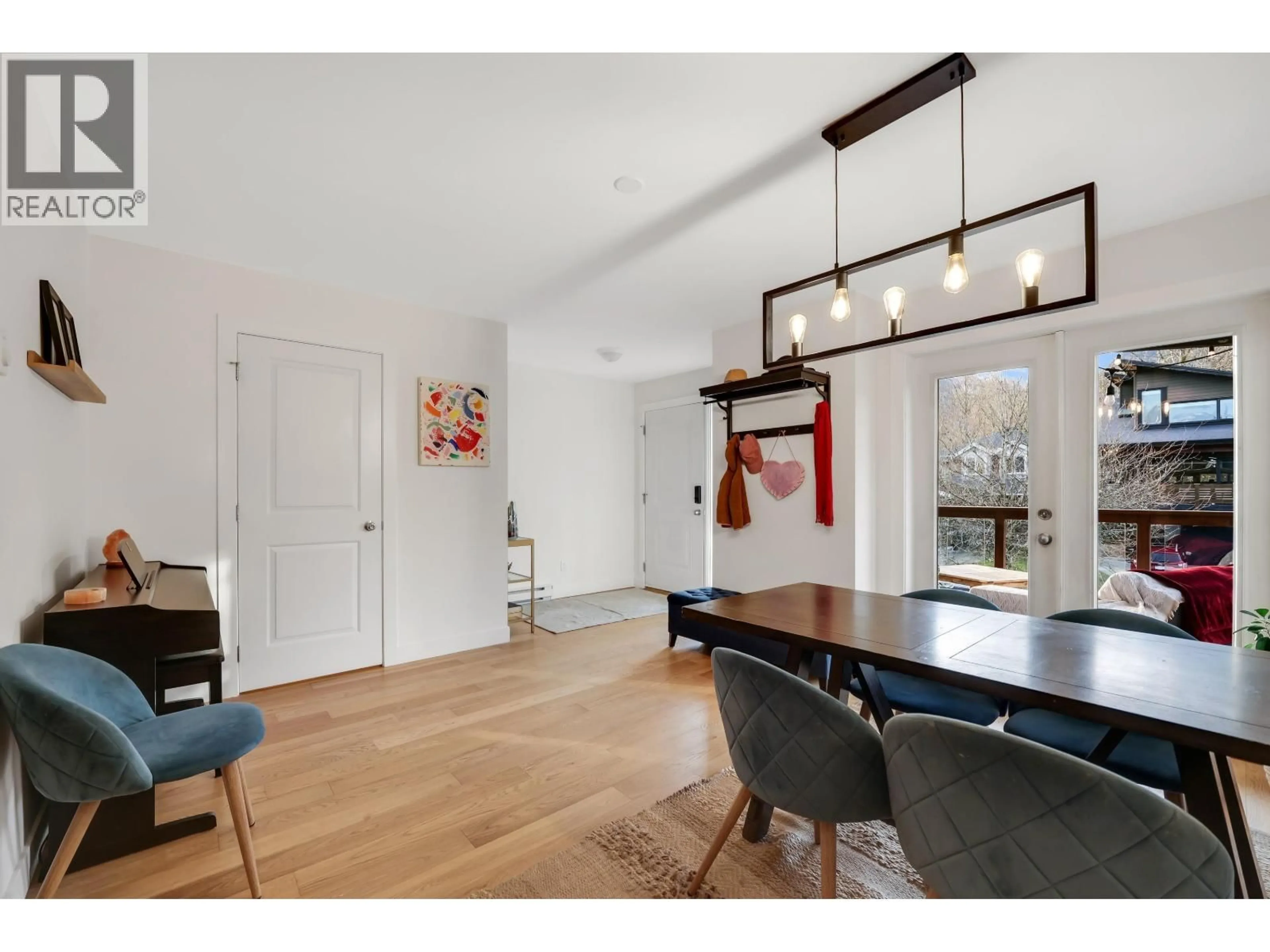 Dining room, wood/laminate floor for 21 - 40137 GOVERNMENT ROAD, Squamish British Columbia V8B0N7