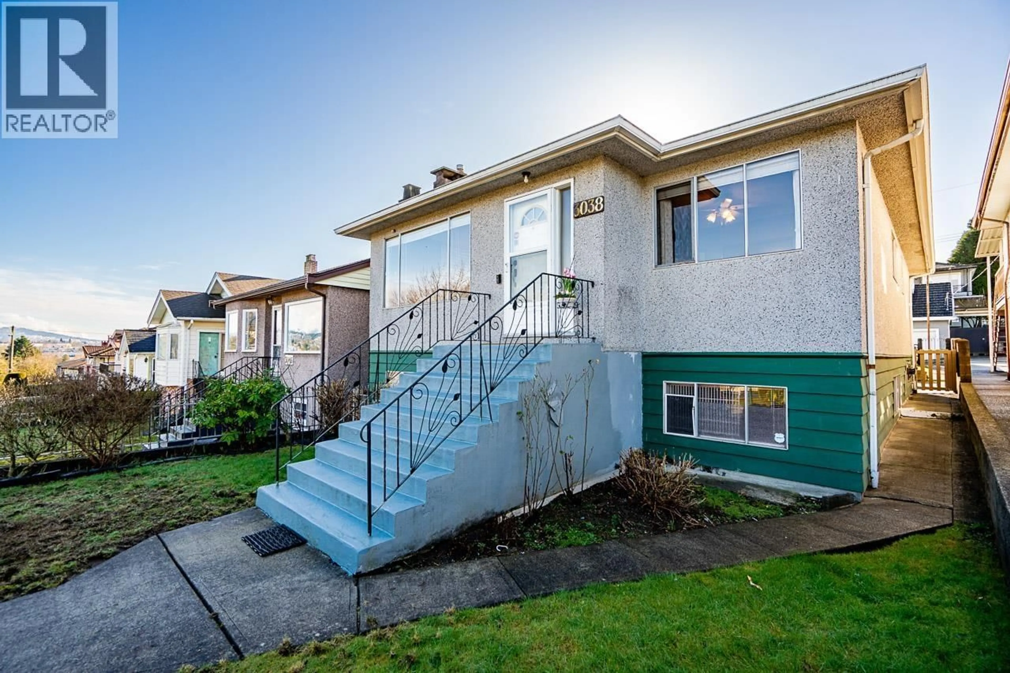 Home with vinyl exterior material, unknown for 3038 CHARLES STREET, Vancouver British Columbia V5K3B5