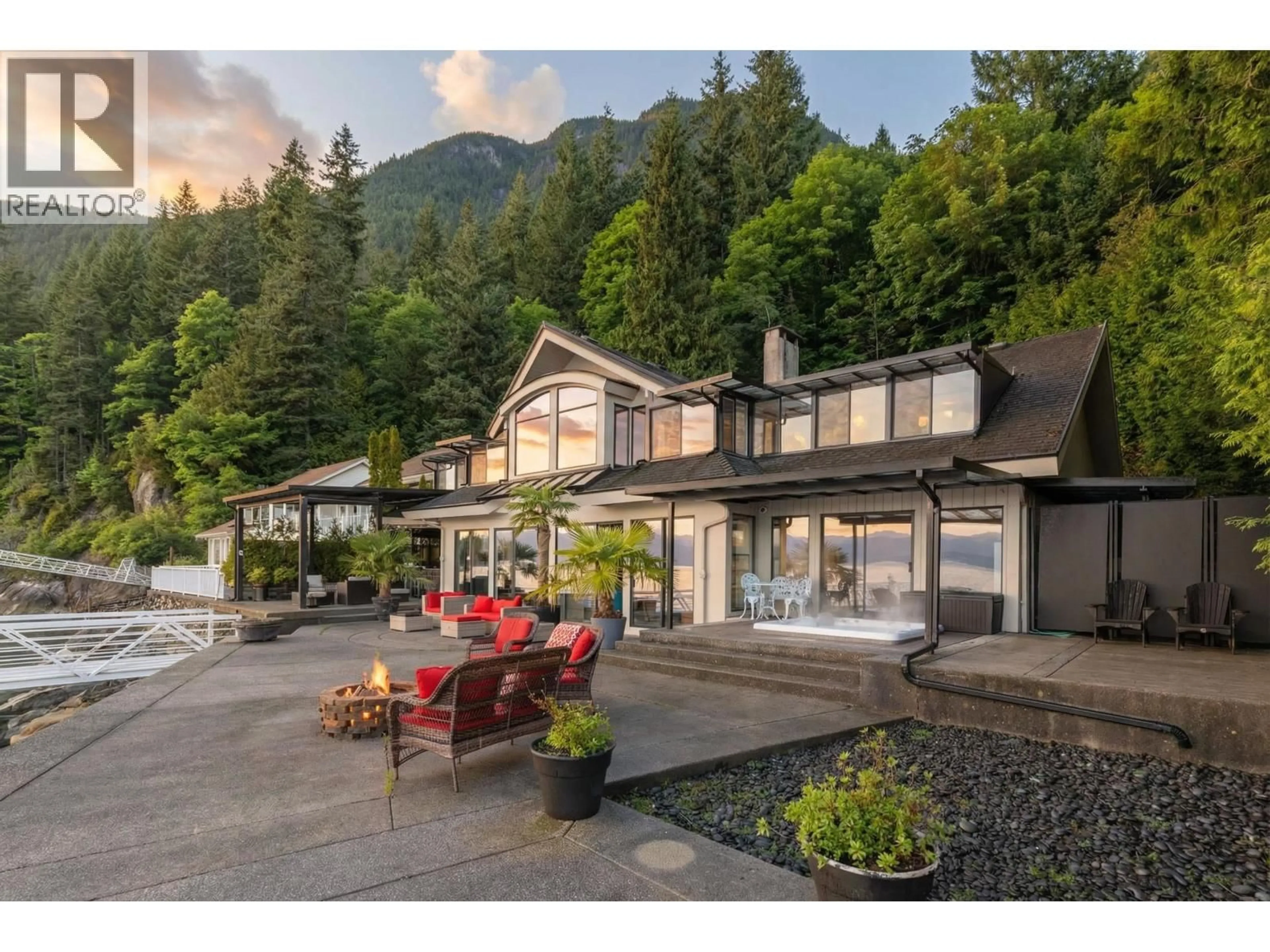 Unknown for 2 STRACHAN POINT ROAD, West Vancouver British Columbia V7W1C6