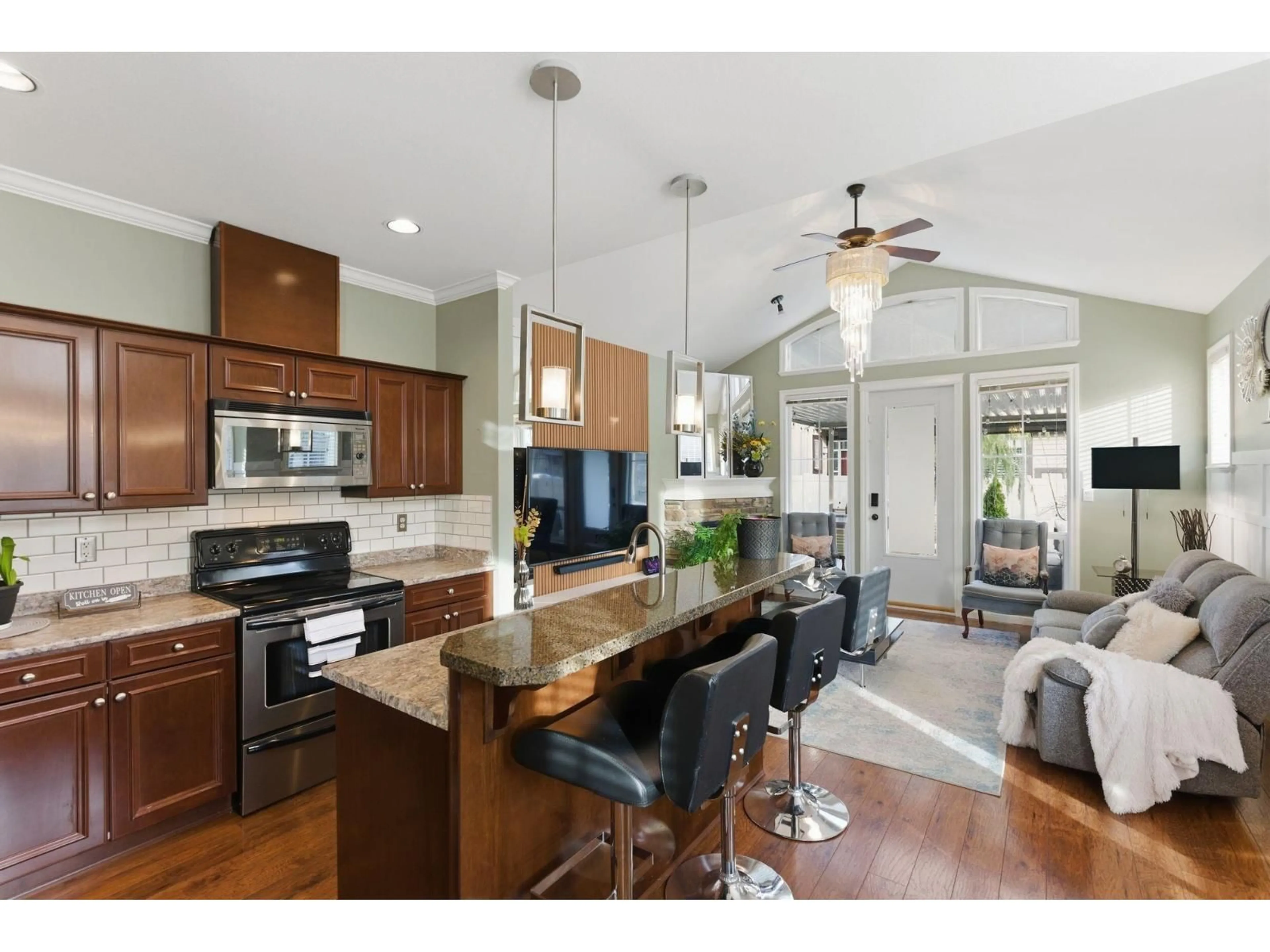 Open concept kitchen, unknown for 41 - 6577 SOUTHDOWNE PLACE, Chilliwack British Columbia V2R0H4