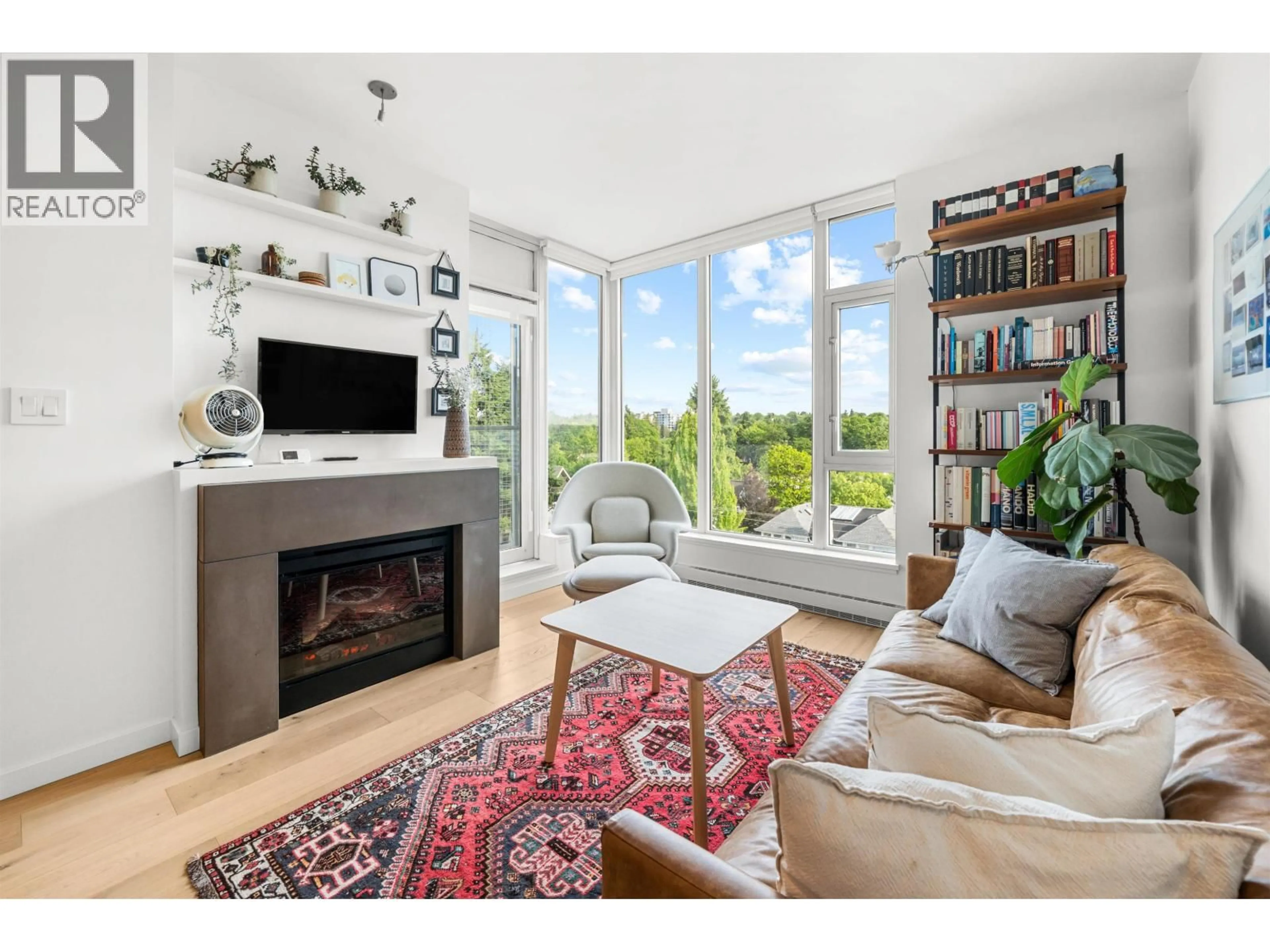 Living room with furniture, unknown for 607 - 2528 MAPLE STREET, Vancouver British Columbia V6J0B5