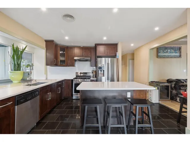 16388 88 AVENUE, Surrey