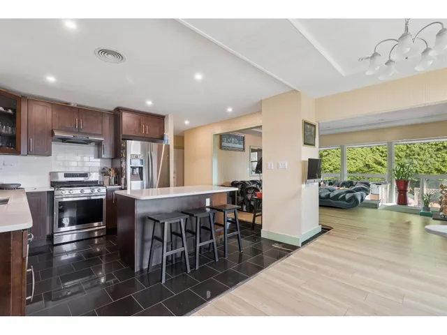 16388 88 AVENUE, Surrey 4
