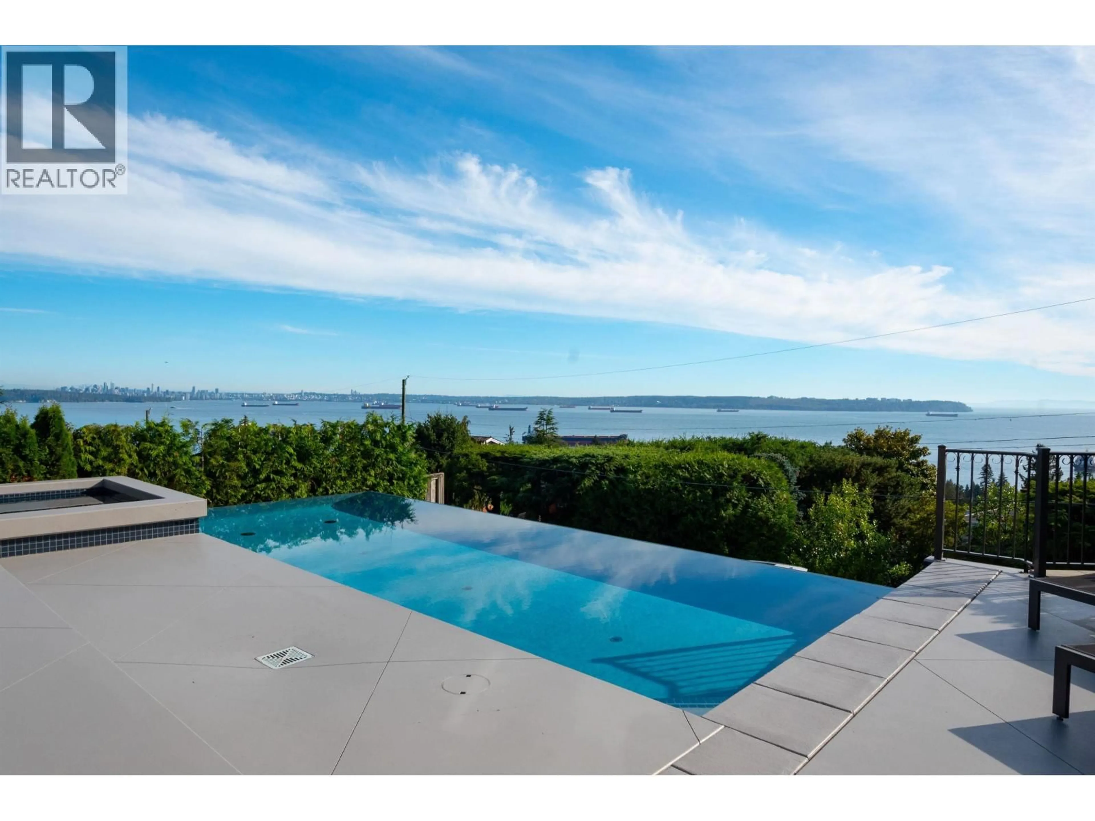 Pool for 4135 BURKEHILL PLACE, West Vancouver British Columbia V7V3M8