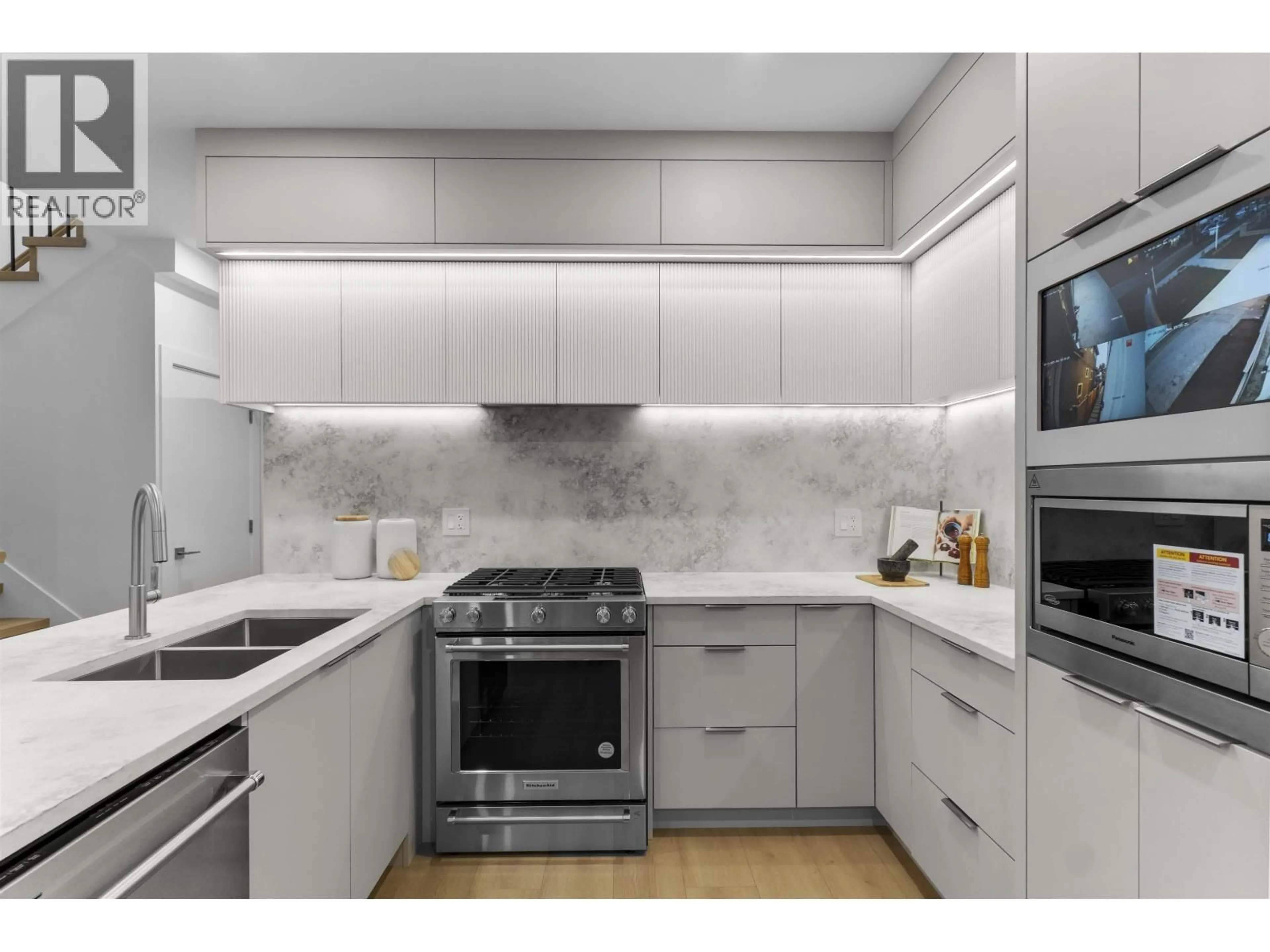 Unknown for 1 - 2386 45TH AVENUE, Vancouver British Columbia V5R1K3