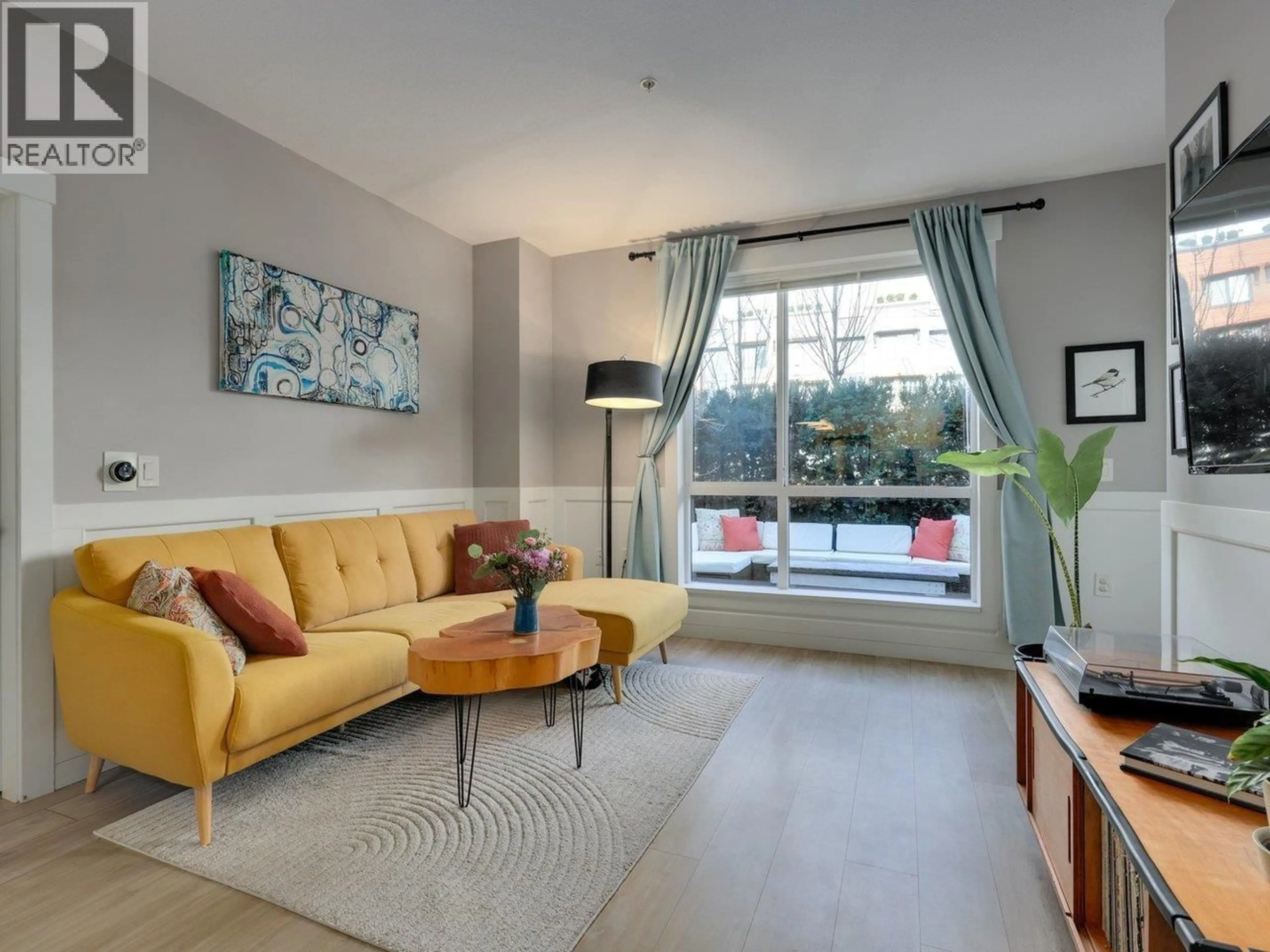 Living room with furniture, unknown for 106 - 625 3RD STREET, North Vancouver British Columbia V7L1G6