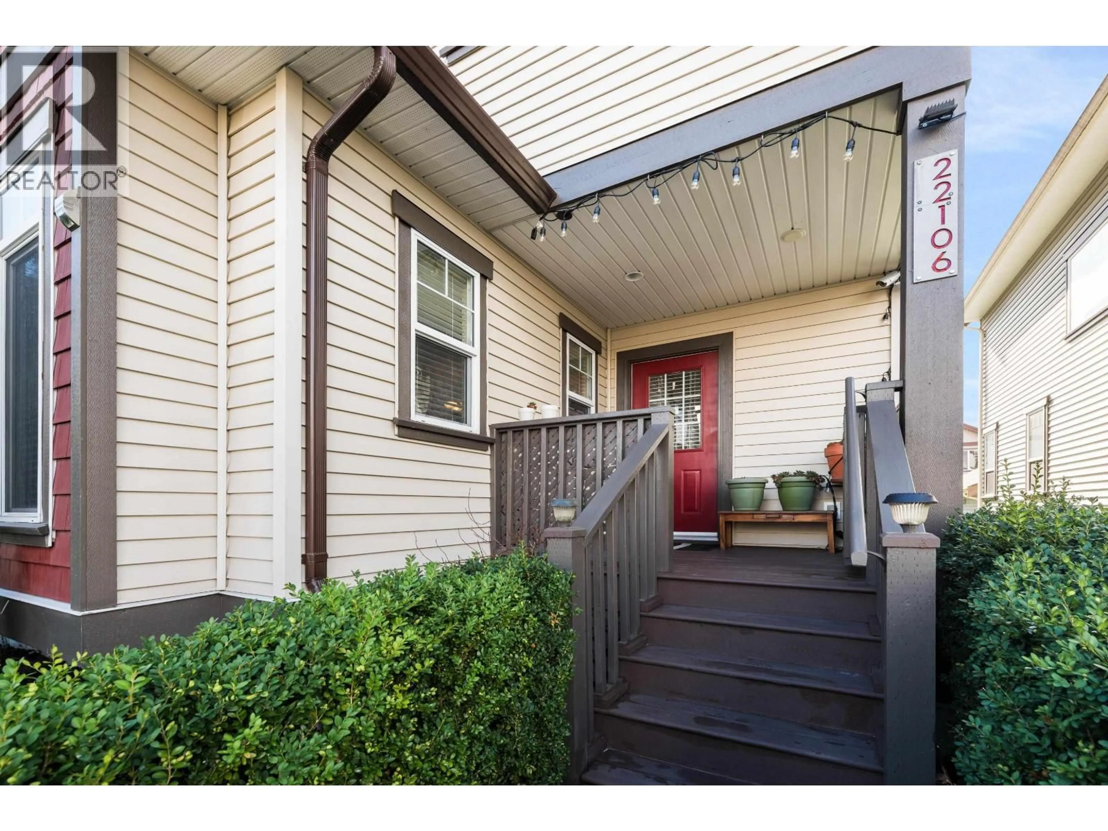 Indoor entryway for 22106 LEMON AVENUE, Richmond British Columbia V6V3C4