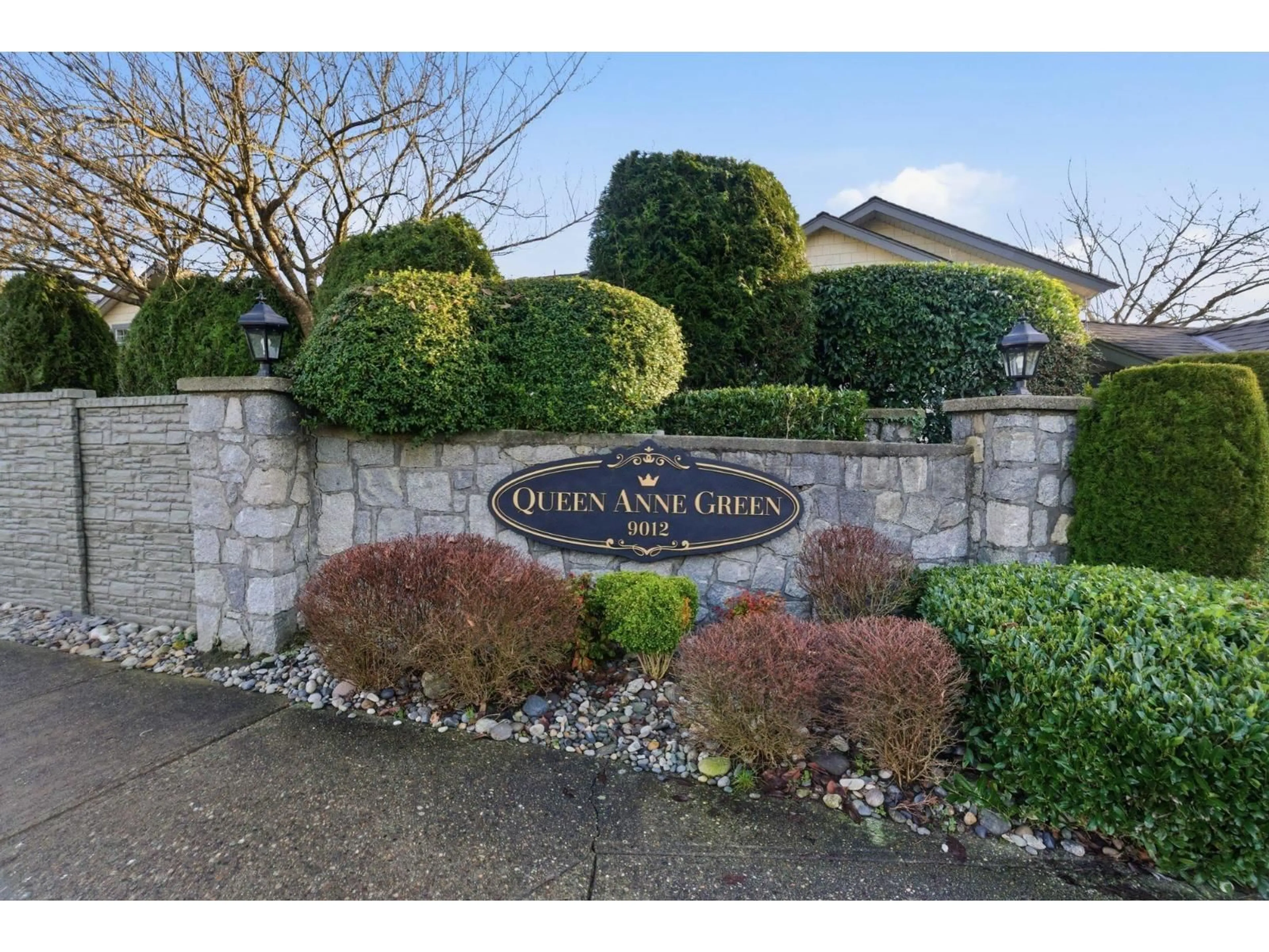 A pic from outside/outdoor area/front of a property/back of a property/a pic from drone, unknown for 123 - 9012 WALNUT GROVE DRIVE, Langley British Columbia V1M2K3