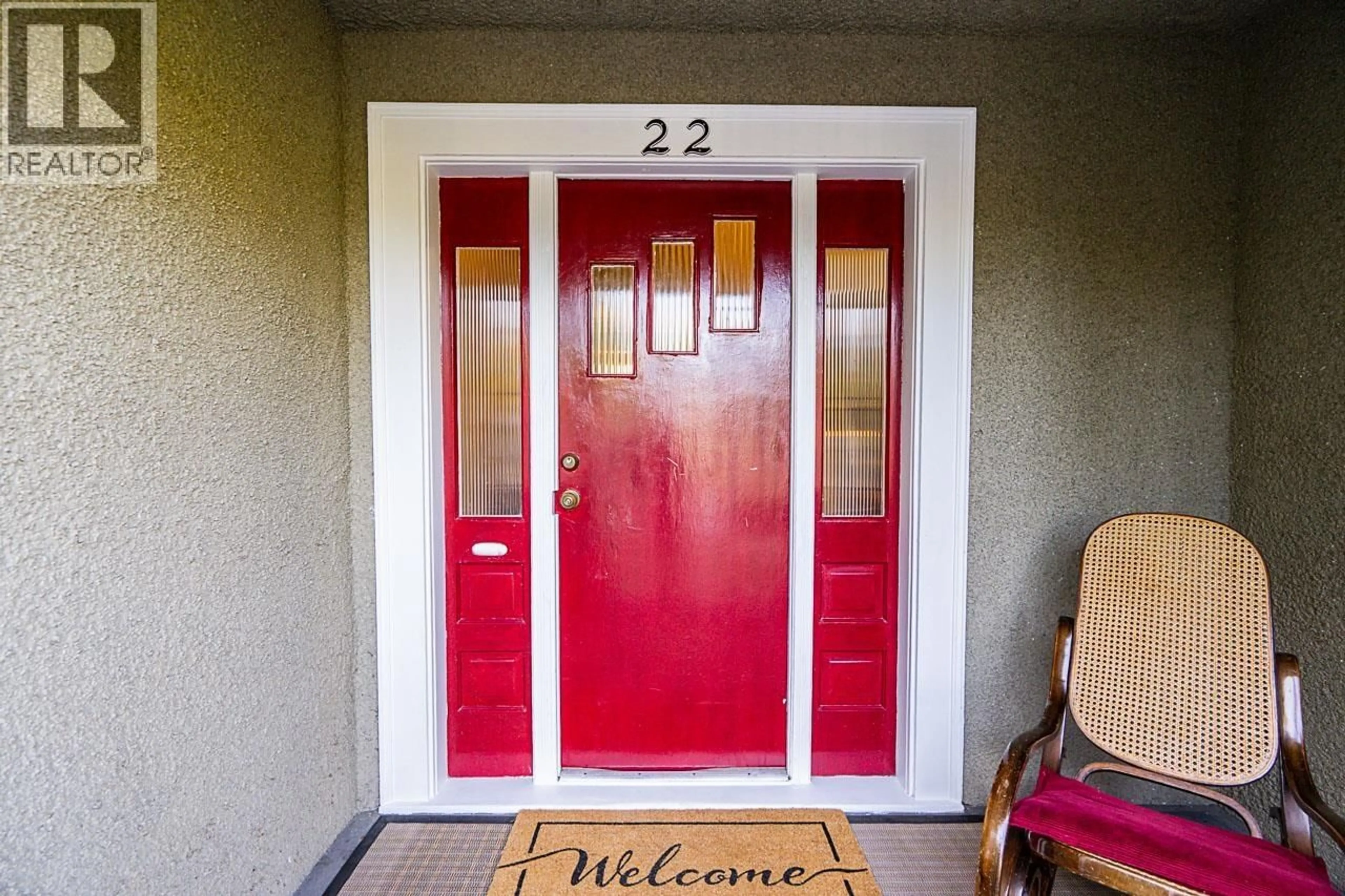 Indoor entryway for 22 18TH AVENUE, Vancouver British Columbia V5V1C9