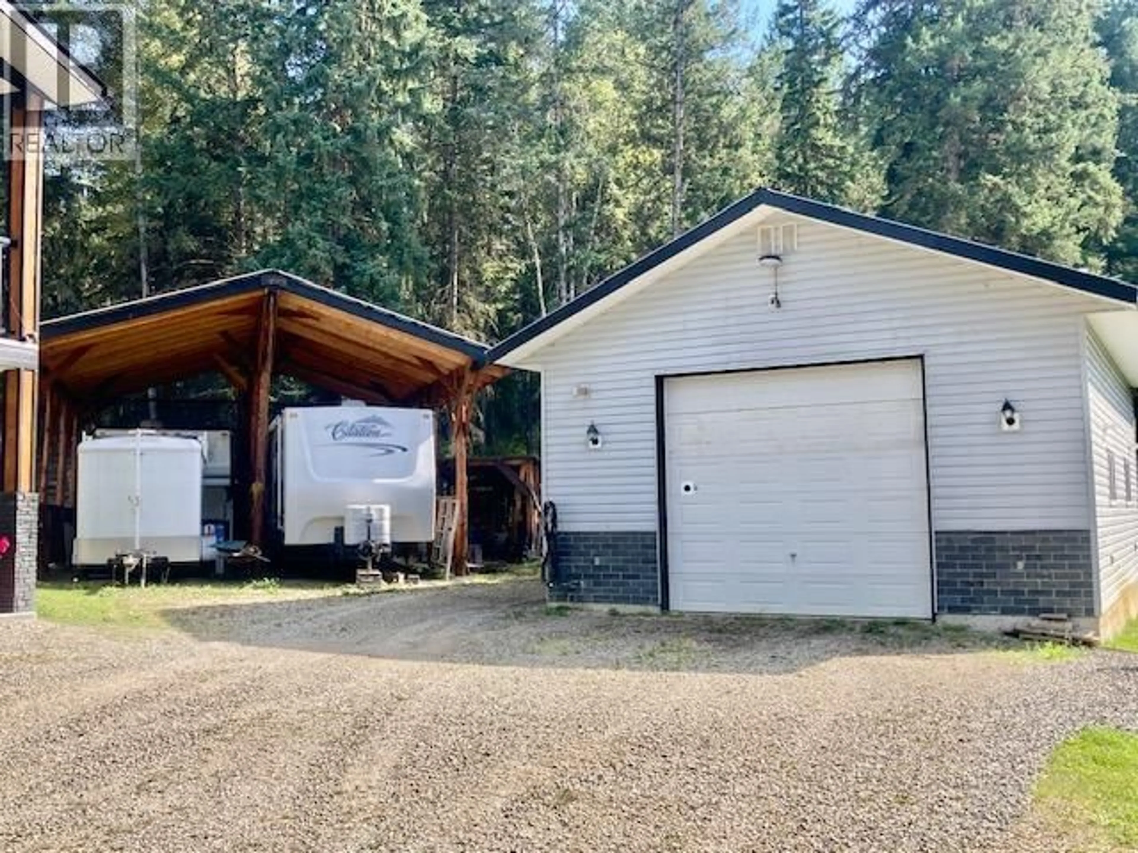Indoor garage for 3479 LOLOFF ROAD, Quesnel British Columbia V2J6E5