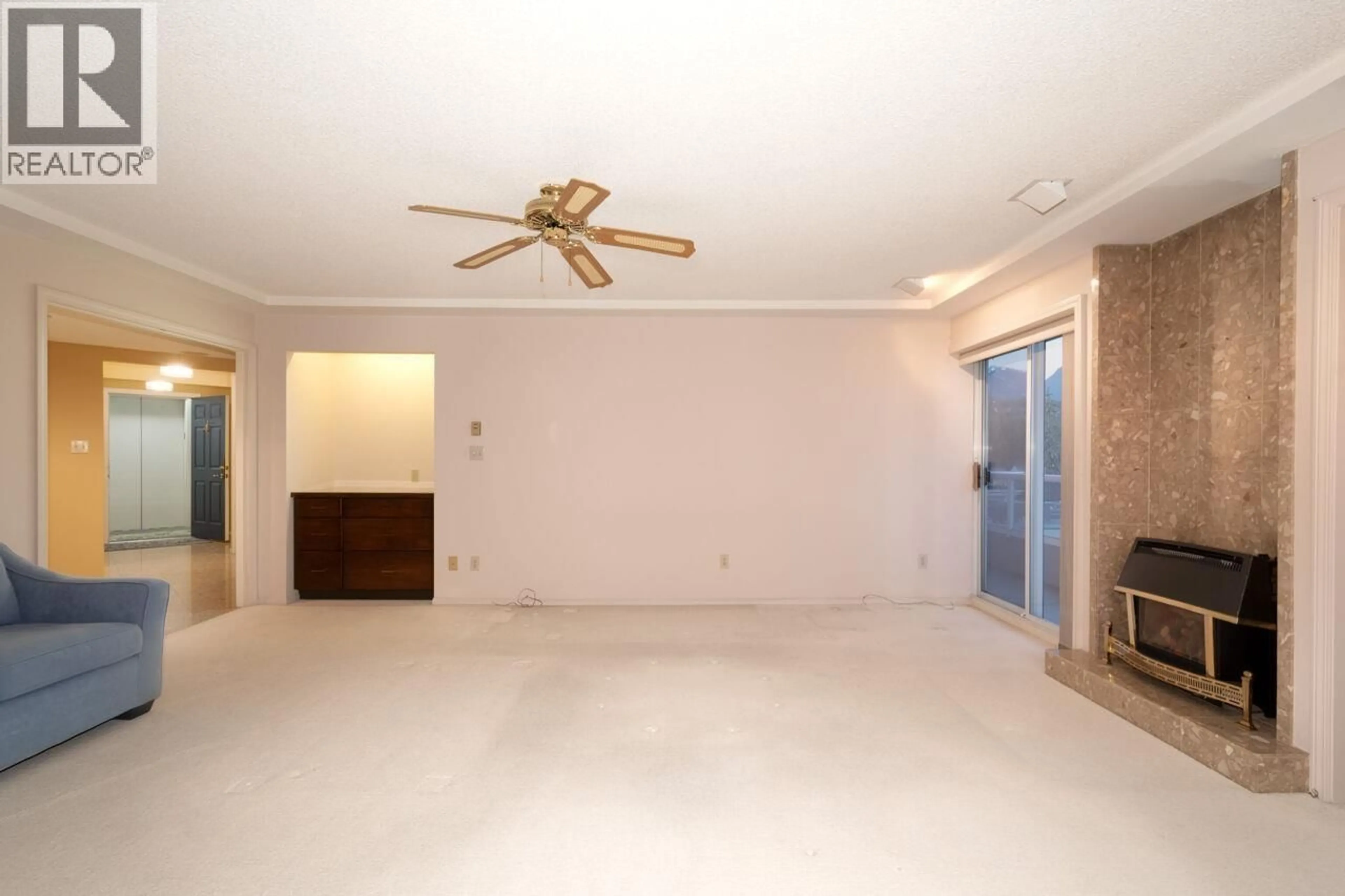 A pic of a room for 9 - 1717 DUCHESS AVENUE, West Vancouver British Columbia V7V1P8