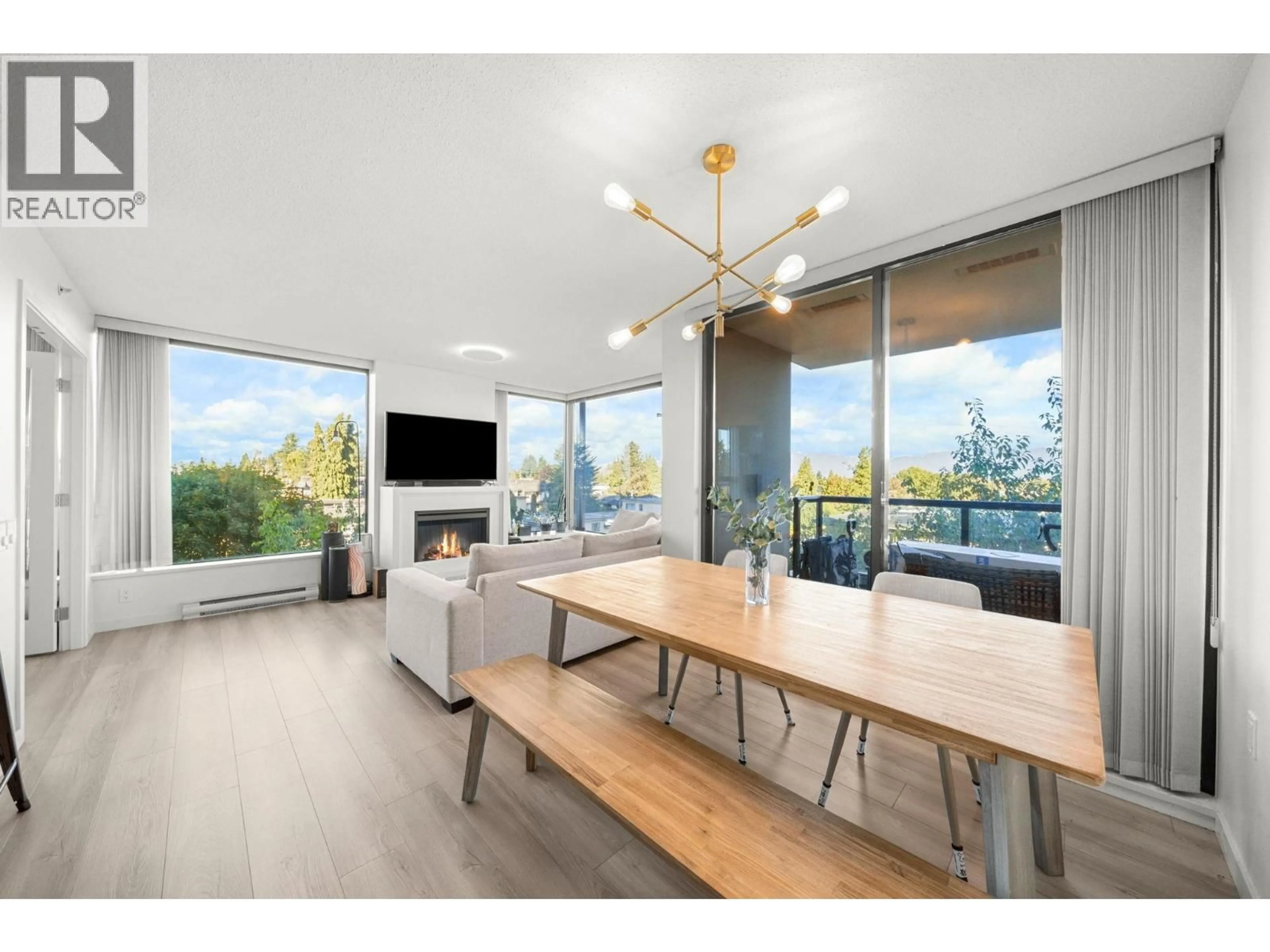Dining room, wood/laminate floor for 503 - 7108 COLLIER STREET, Burnaby British Columbia V5E0A1