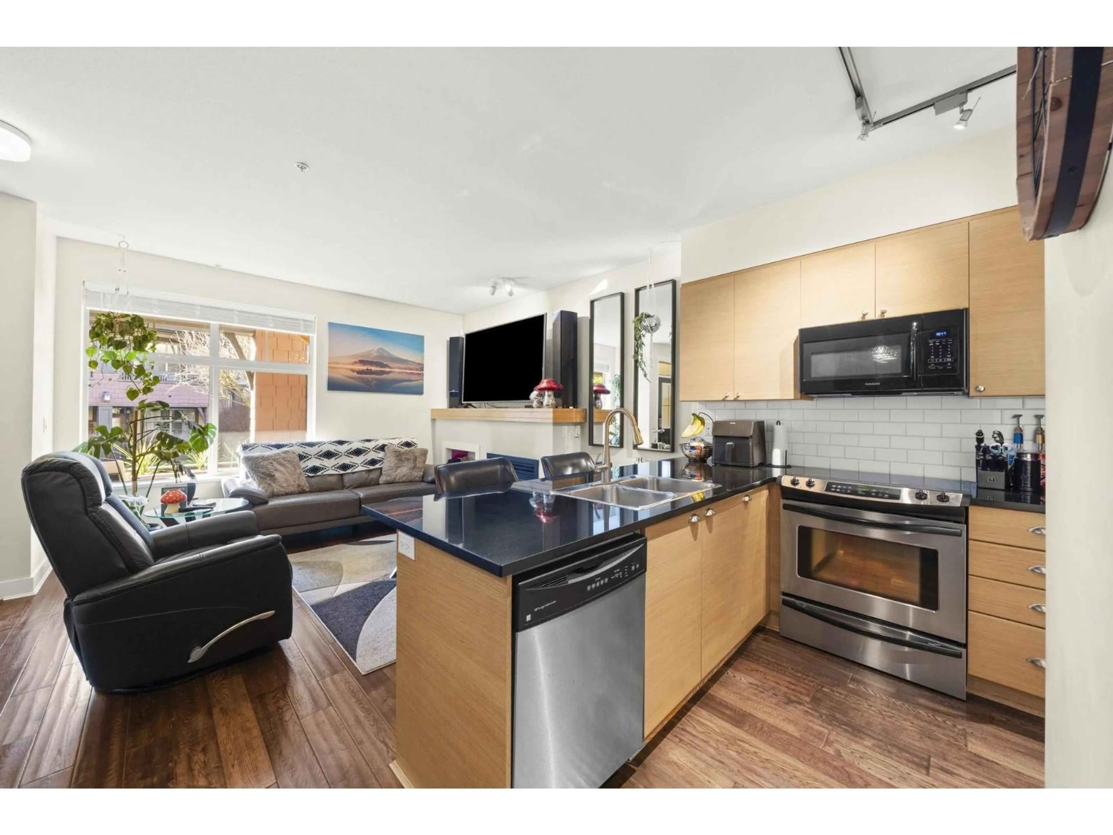 Open concept kitchen, unknown for 47 - 19478 65TH AVENUE, Surrey British Columbia V4N5X5