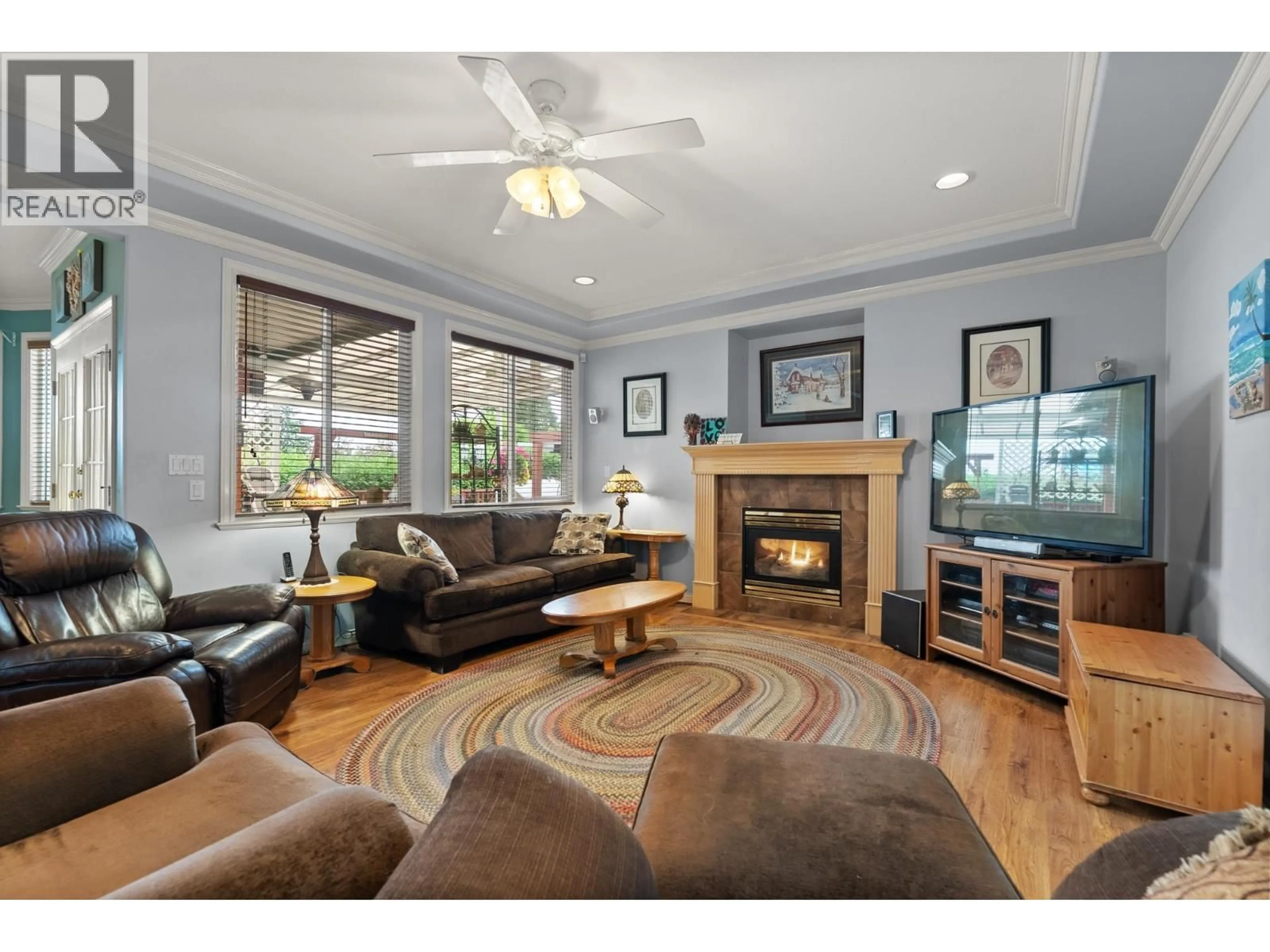 Living room with furniture, unknown for 330 ROSEHILL WYND, Delta British Columbia V4M3L9