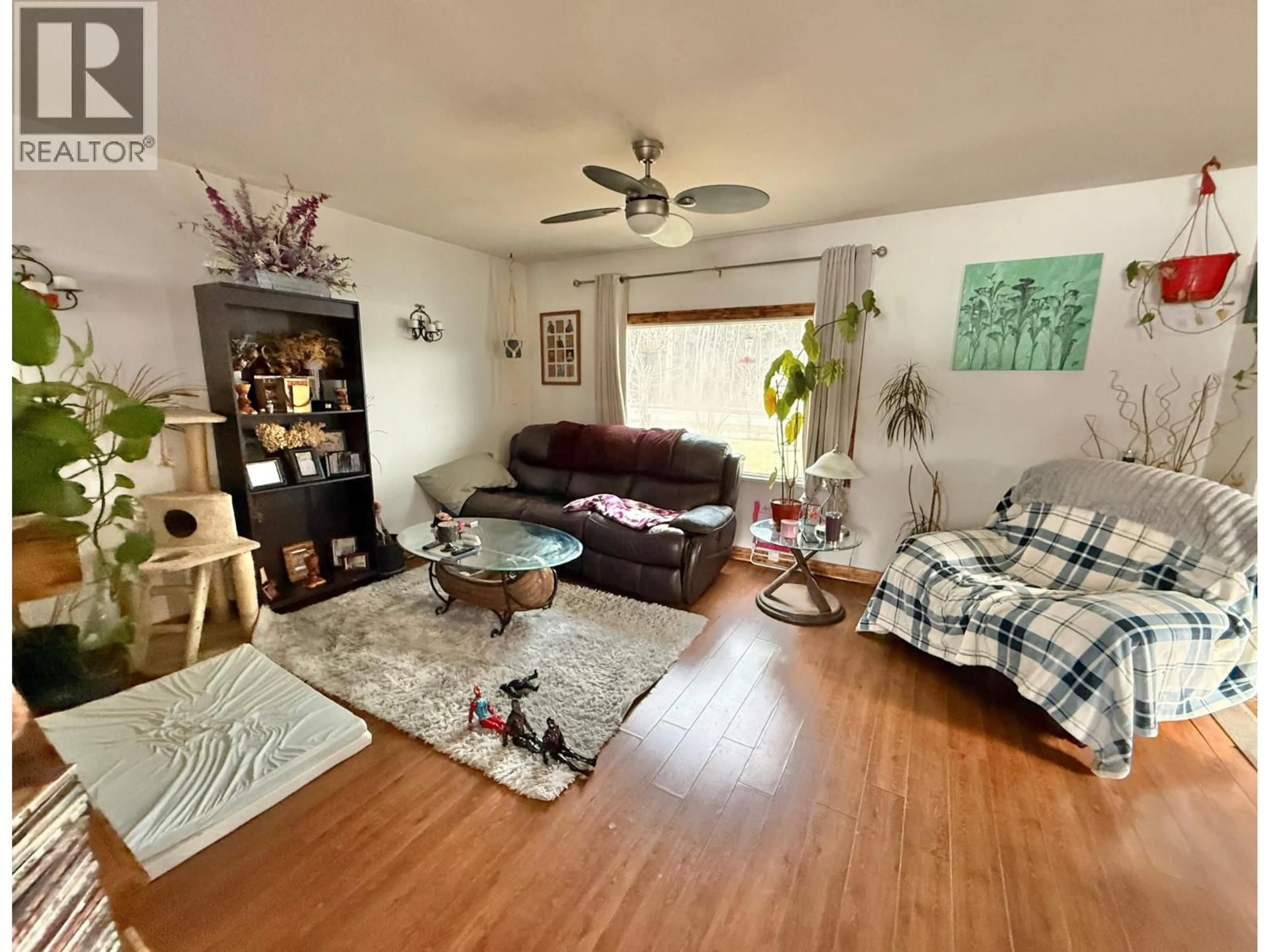 Living room with furniture, unknown for 3925 AIRD ROAD, Quesnel British Columbia V2J6V8