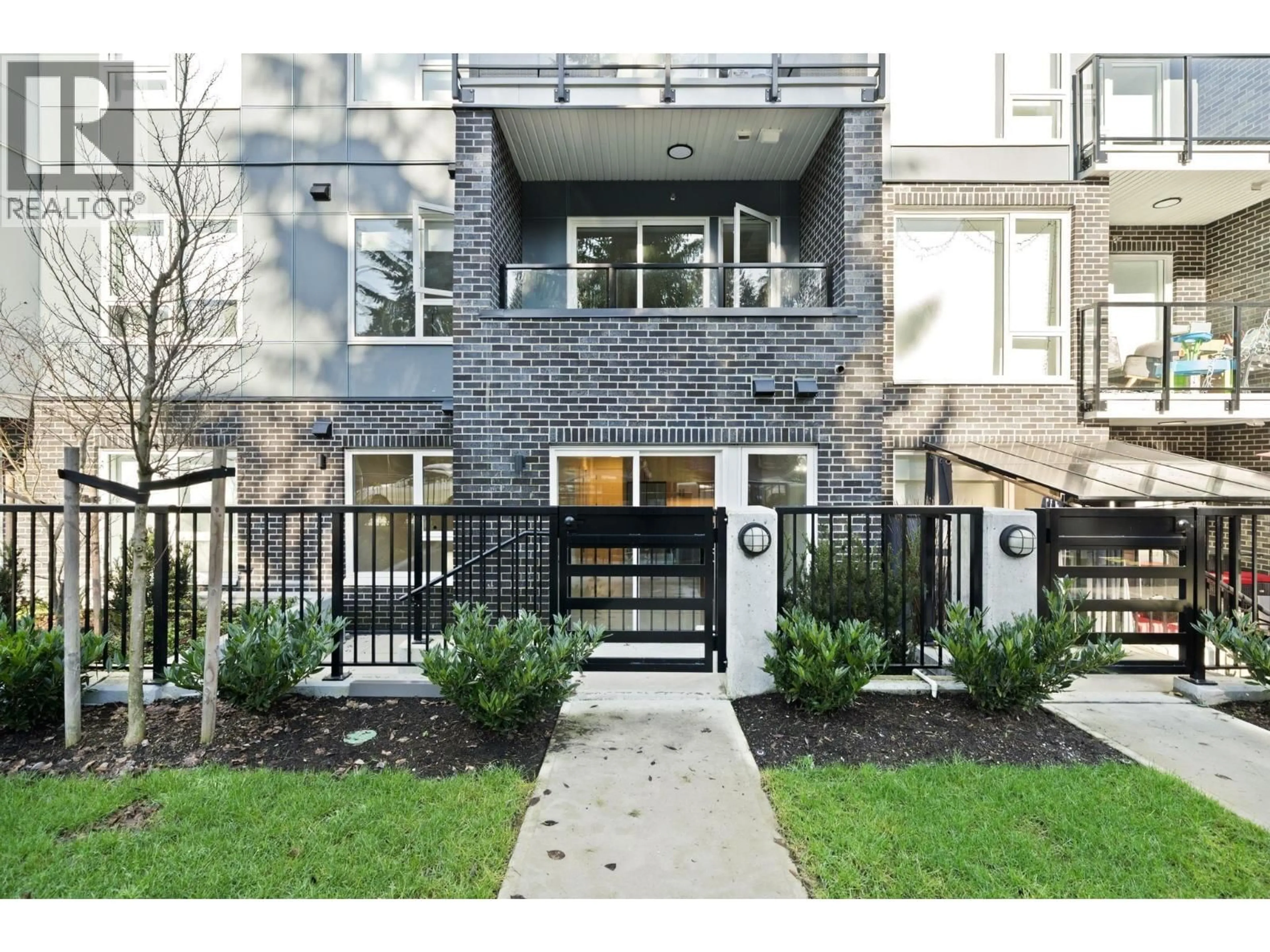 Unknown for 103 - 2002 ST. GEORGE STREET, Port Moody British Columbia V3H2E6