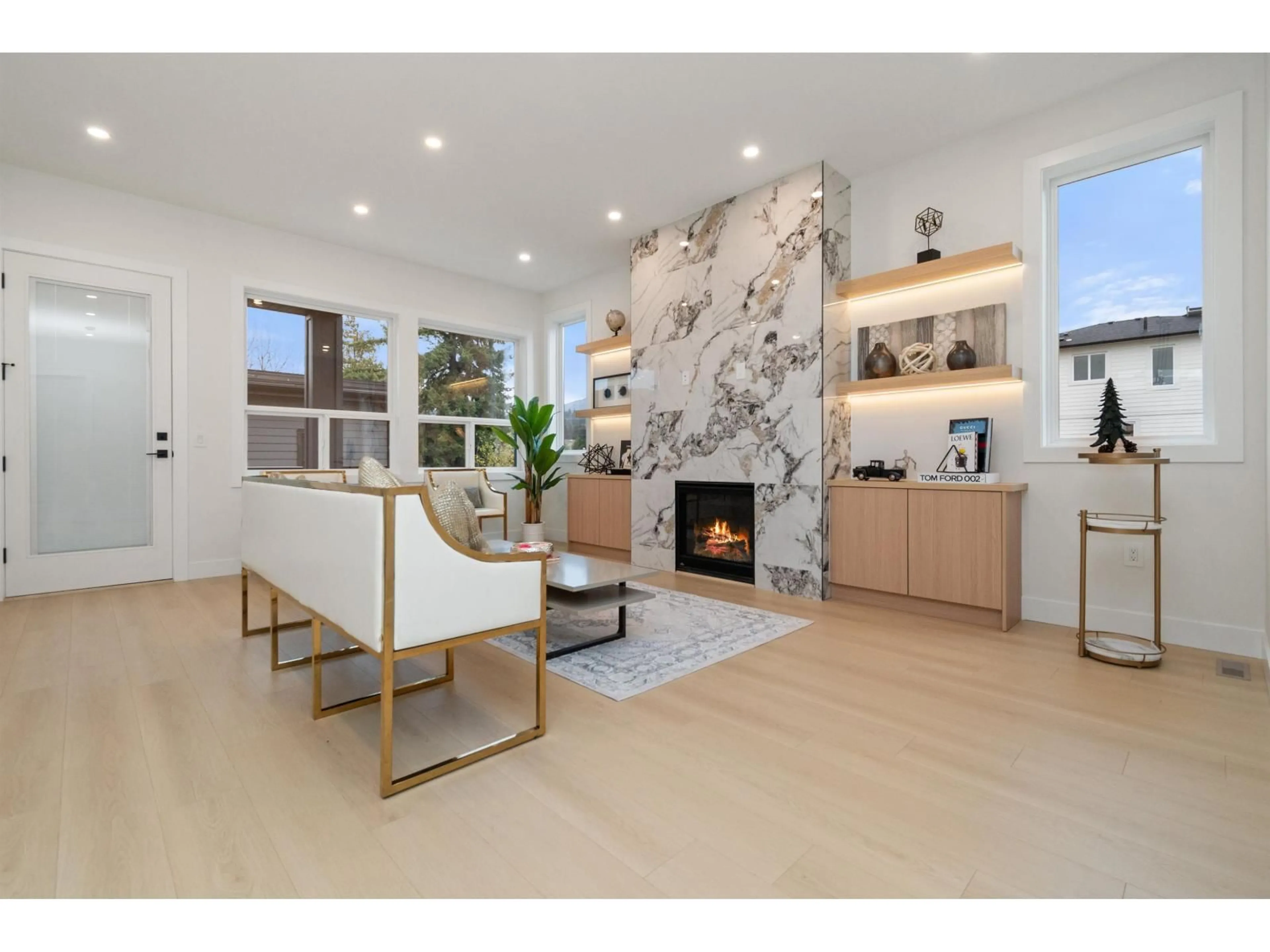 Living room with furniture, ceramic/tile floor for 7 - 45141 WATSON ROAD, Chilliwack British Columbia V2R6N2