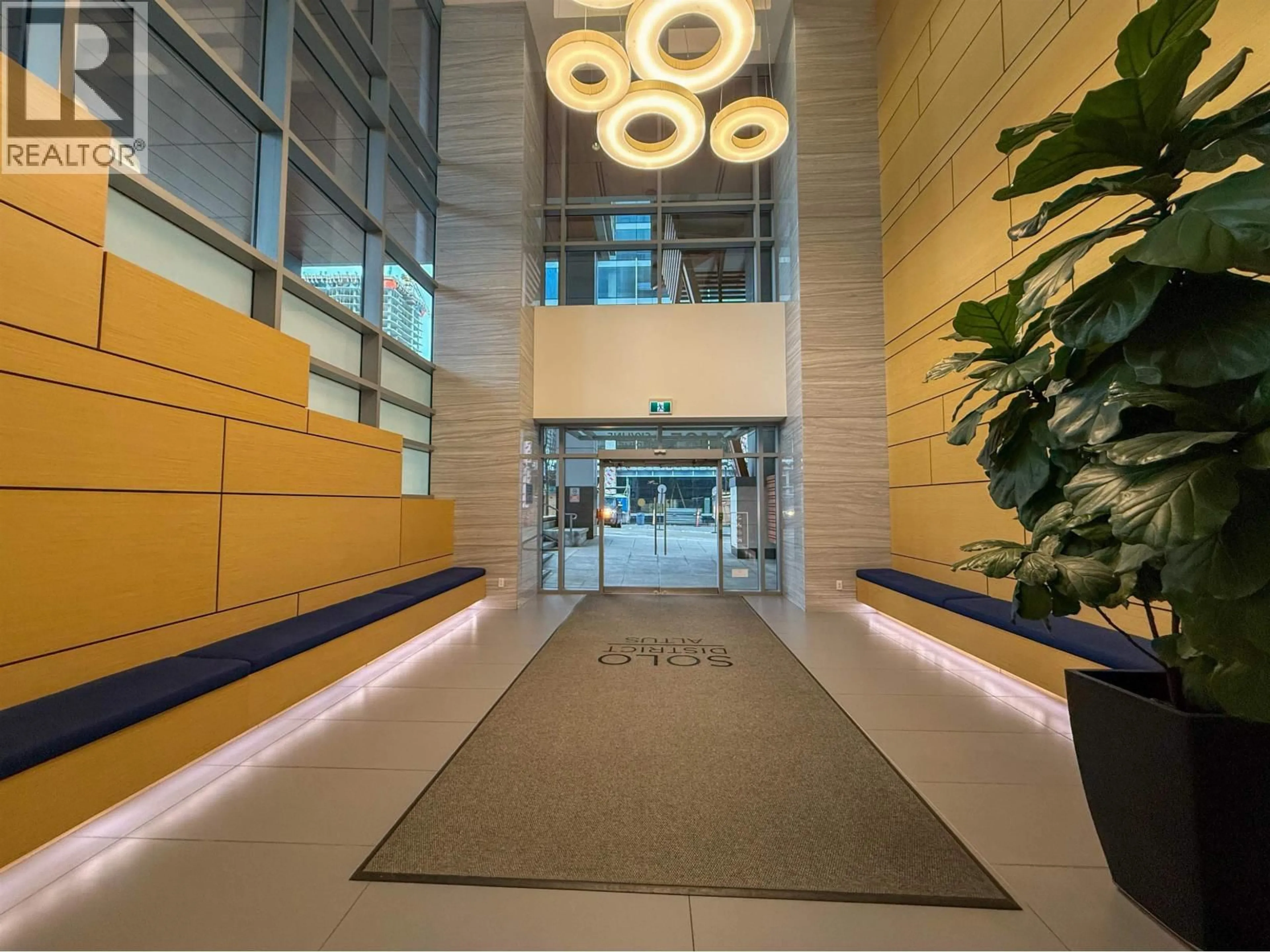 Indoor foyer for 2906 - 4485 SKYLINE DRIVE, Burnaby British Columbia V5C0J2