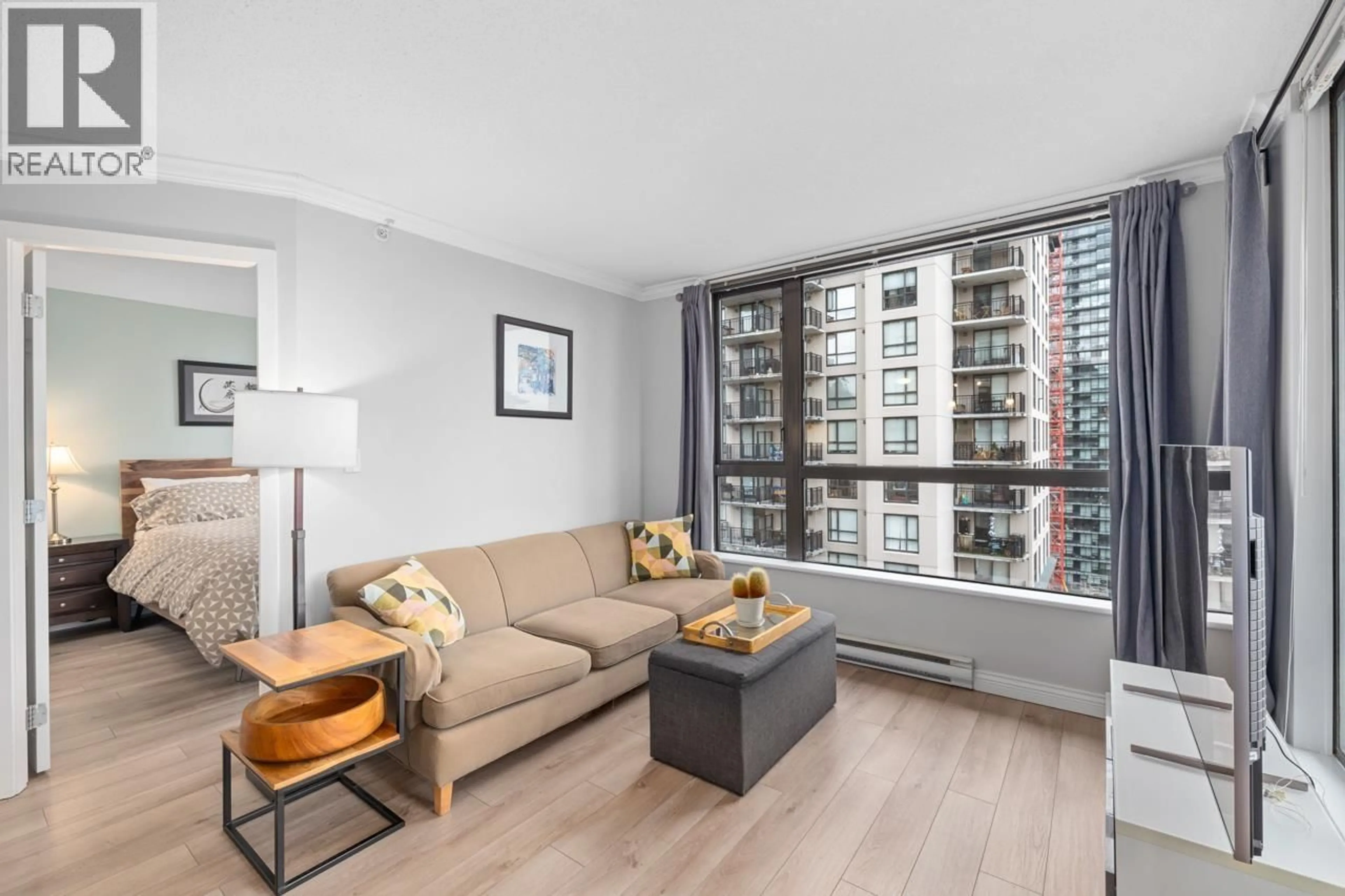 Living room with furniture, unknown for 604 - 814 ROYAL AVENUE, New Westminster British Columbia V3M1J9