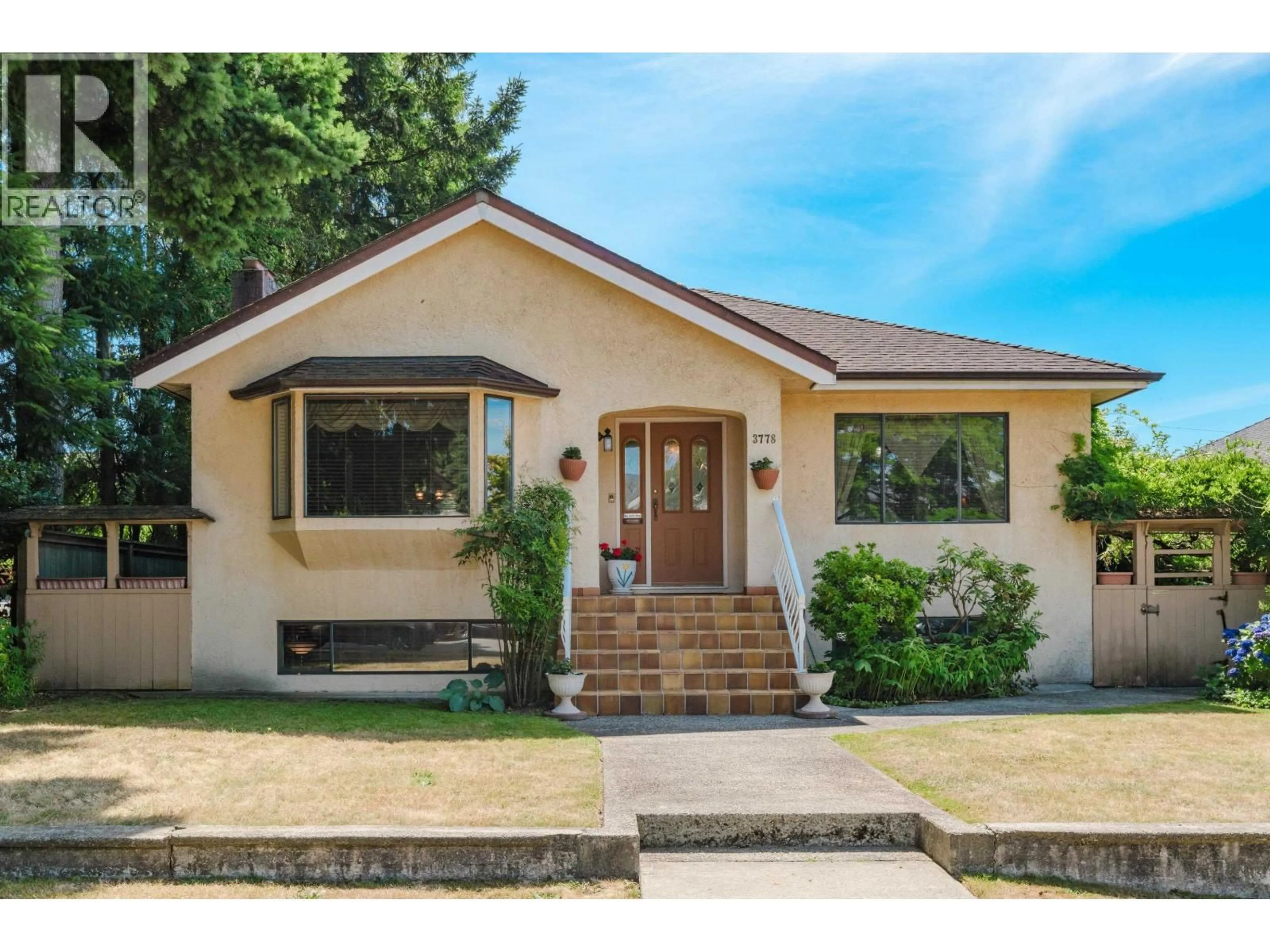 Home with vinyl exterior material, street for 3778 TRIUMPH STREET, Burnaby British Columbia V5C1Y4