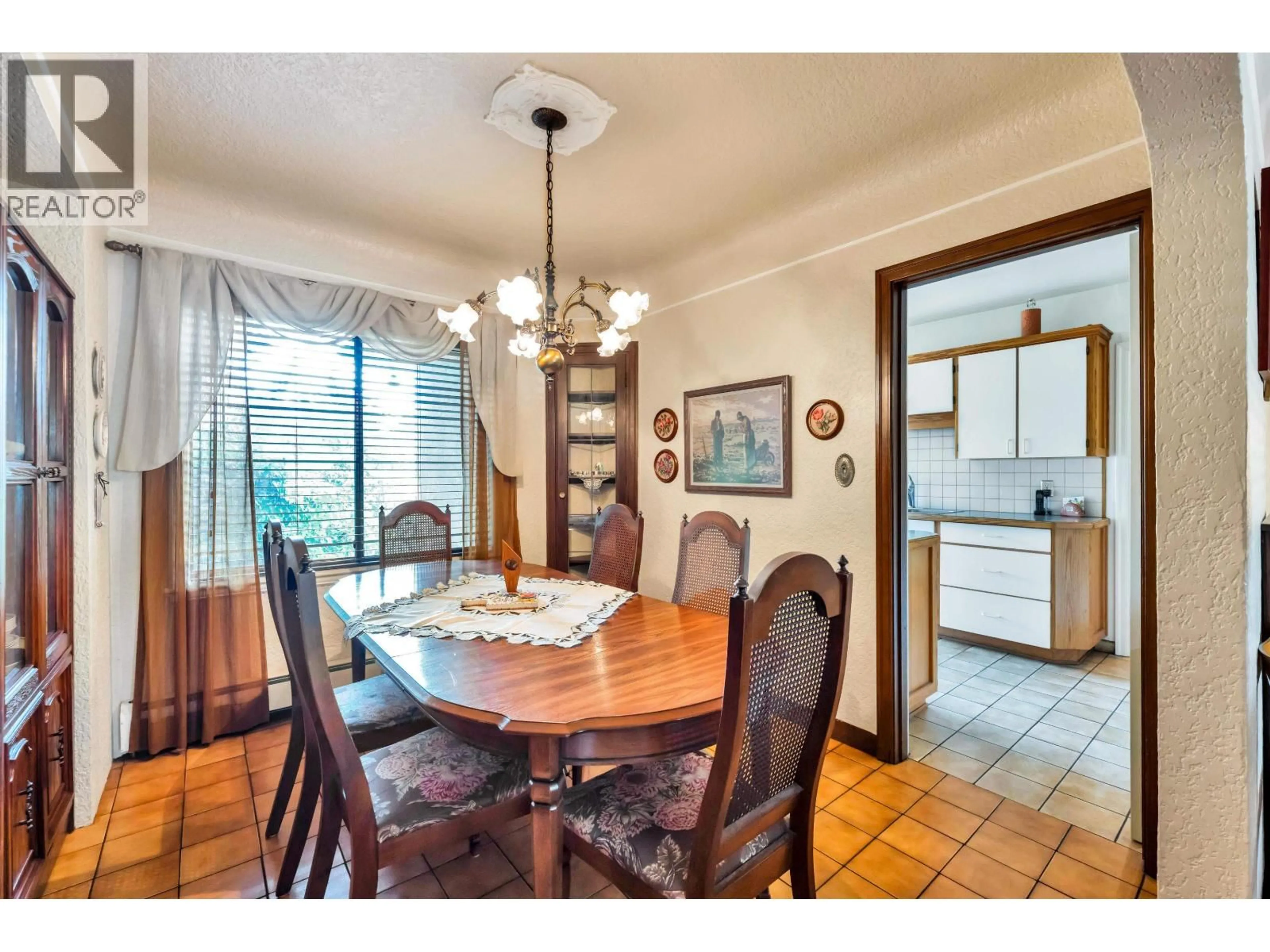Dining room, unknown for 3778 TRIUMPH STREET, Burnaby British Columbia V5C1Y4