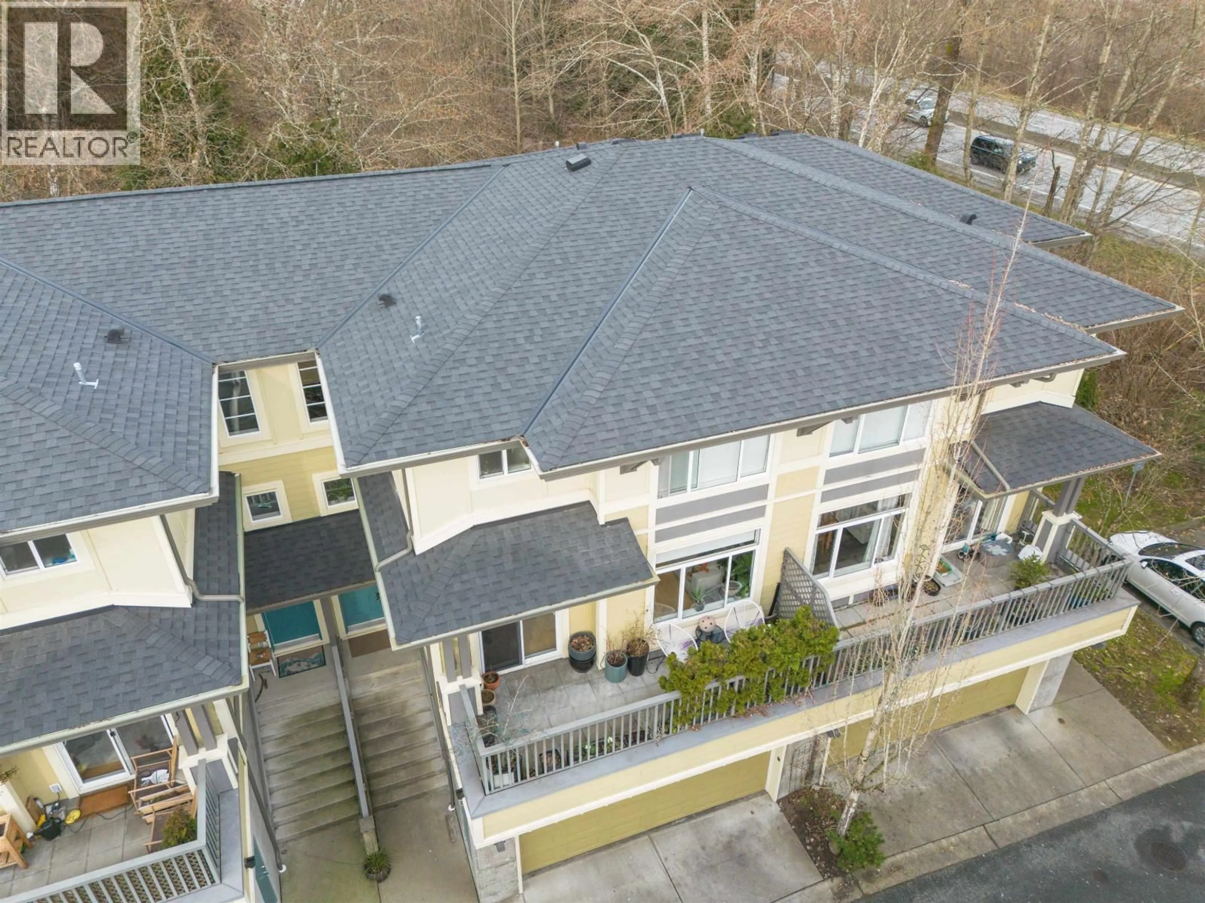 A pic from outside/outdoor area/front of a property/back of a property/a pic from drone, building for 57 - 40632 GOVERNMENT ROAD, Squamish British Columbia V8B0M7