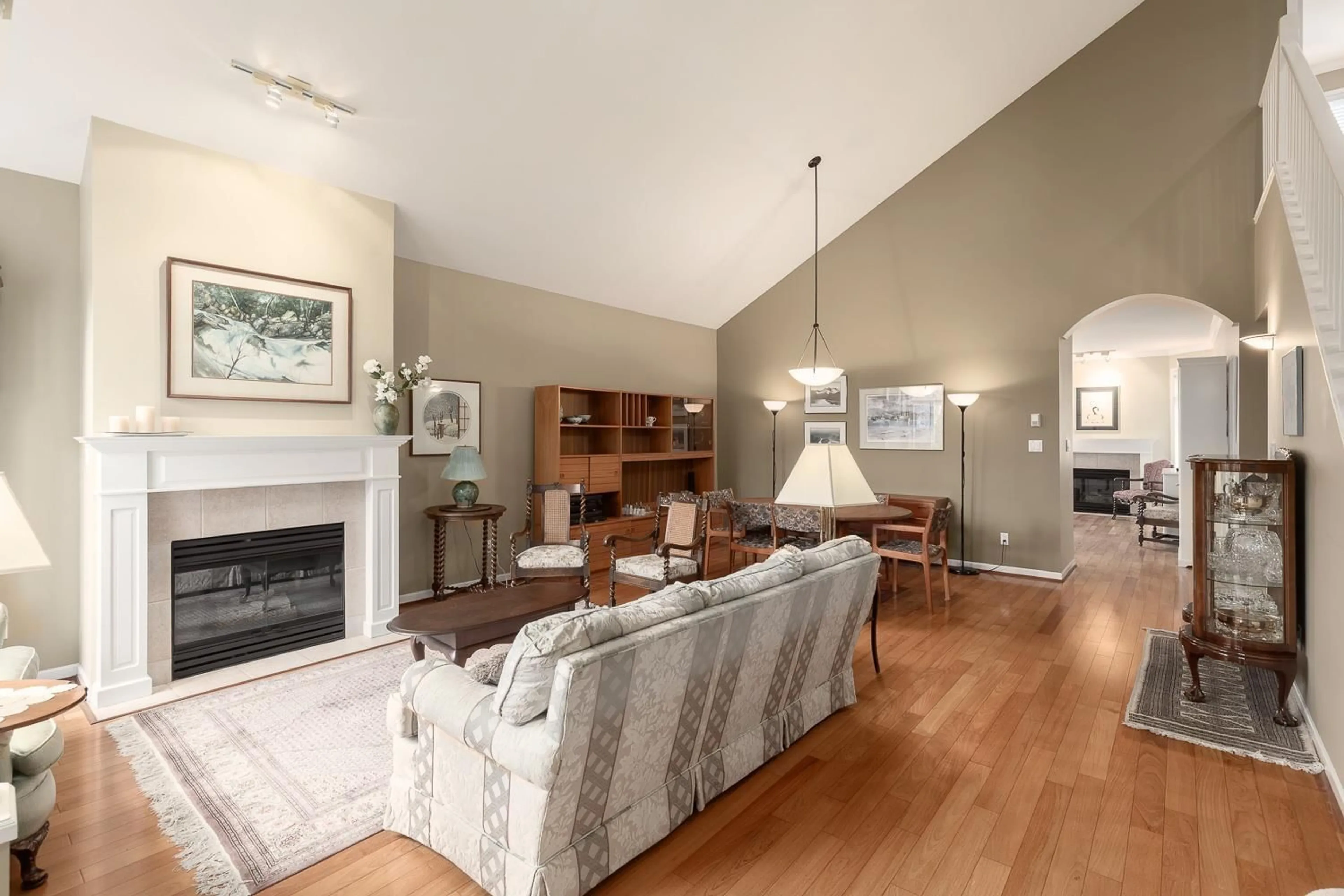 Living room with furniture, wood/laminate floor for 74 - 14909 32 AVENUE, Surrey British Columbia V4P1A4