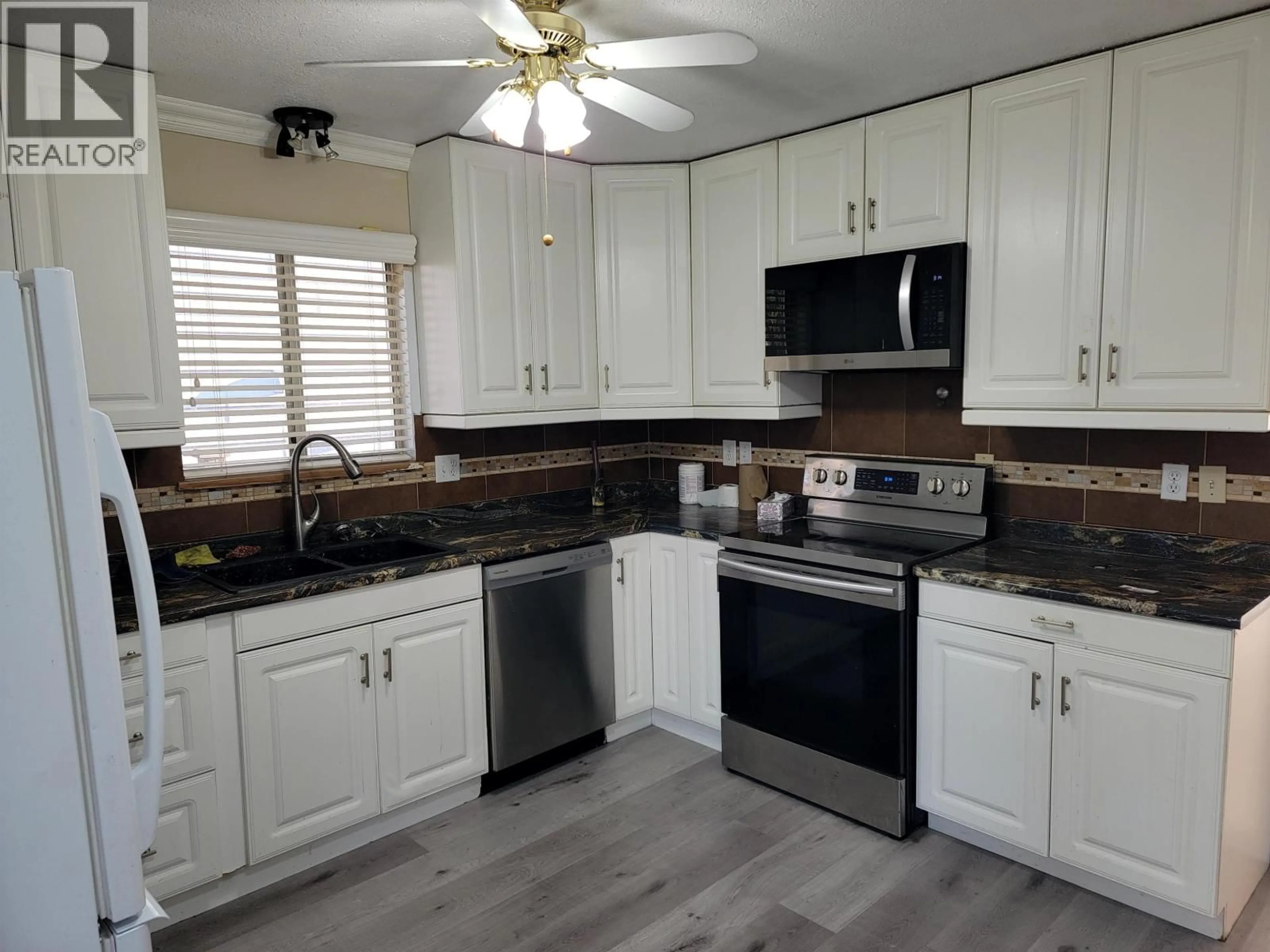 Standard kitchen, unknown for 23023 OLUND CRESCENT, Maple Ridge British Columbia V2X9L3