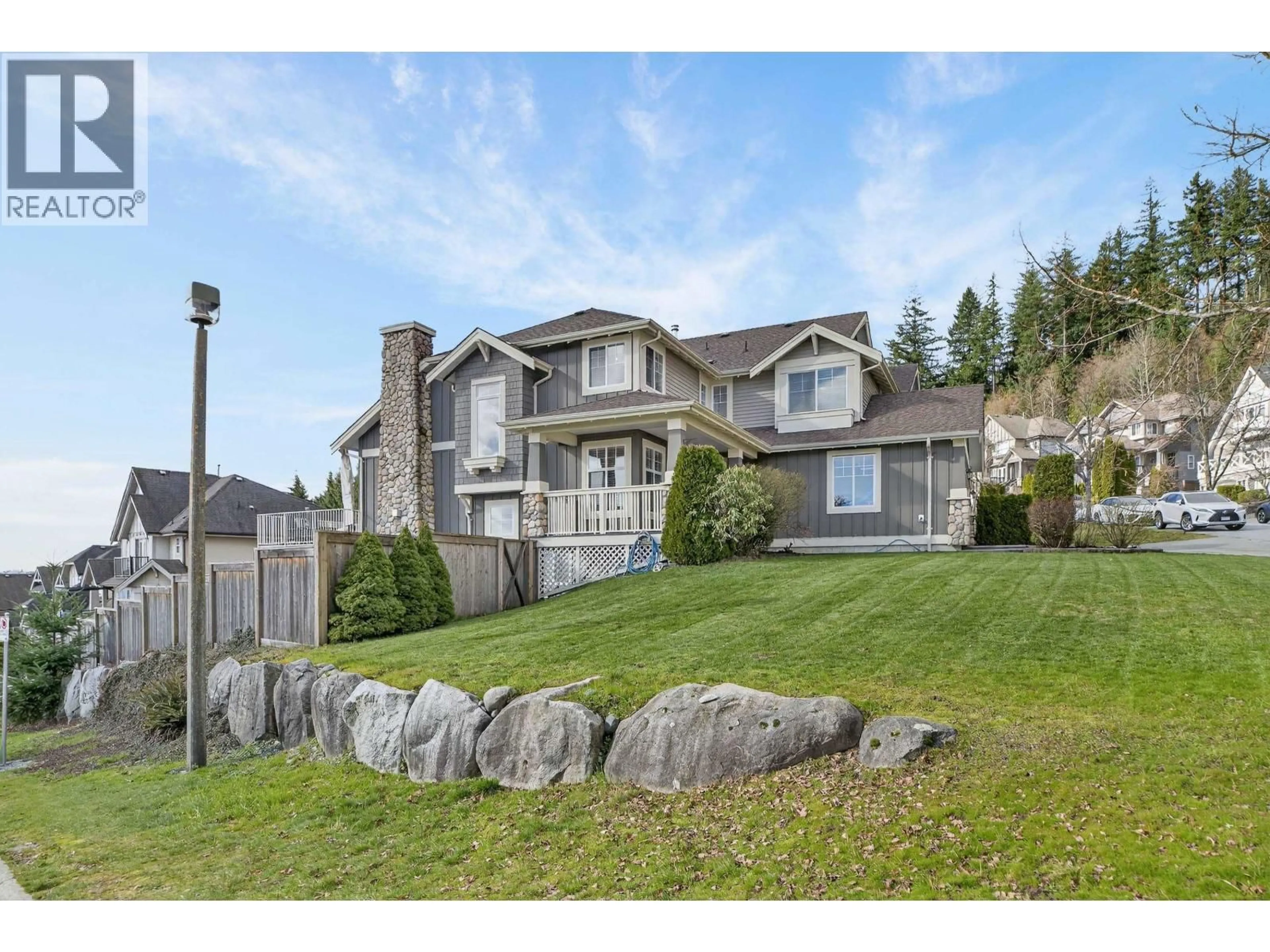 A pic from outside/outdoor area/front of a property/back of a property/a pic from drone, mountain view for 4 HICKORY DRIVE, Port Moody British Columbia V3H5L9