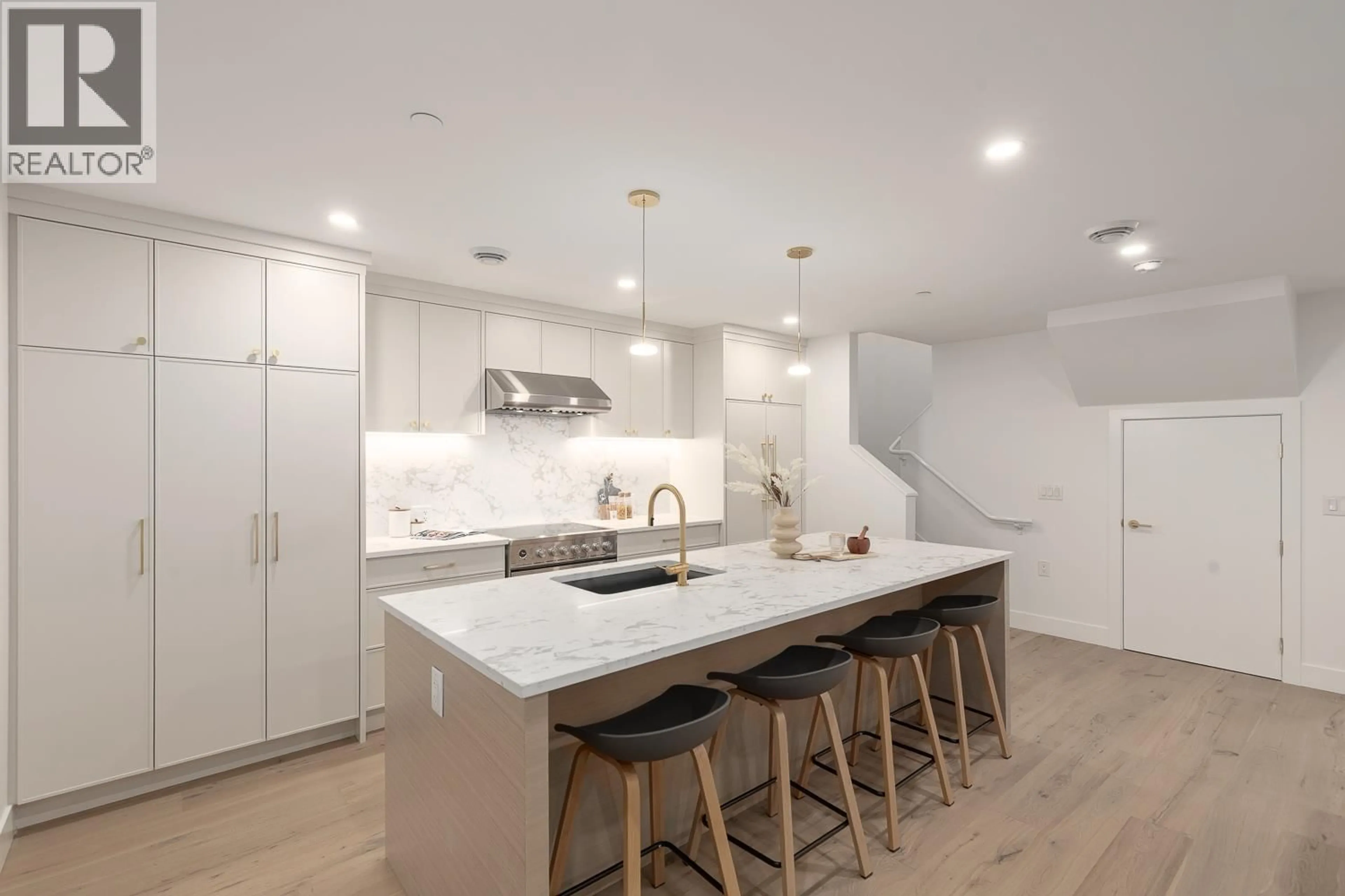 Open concept kitchen, unknown for 458 17TH AVENUE, Vancouver British Columbia V5V1B1