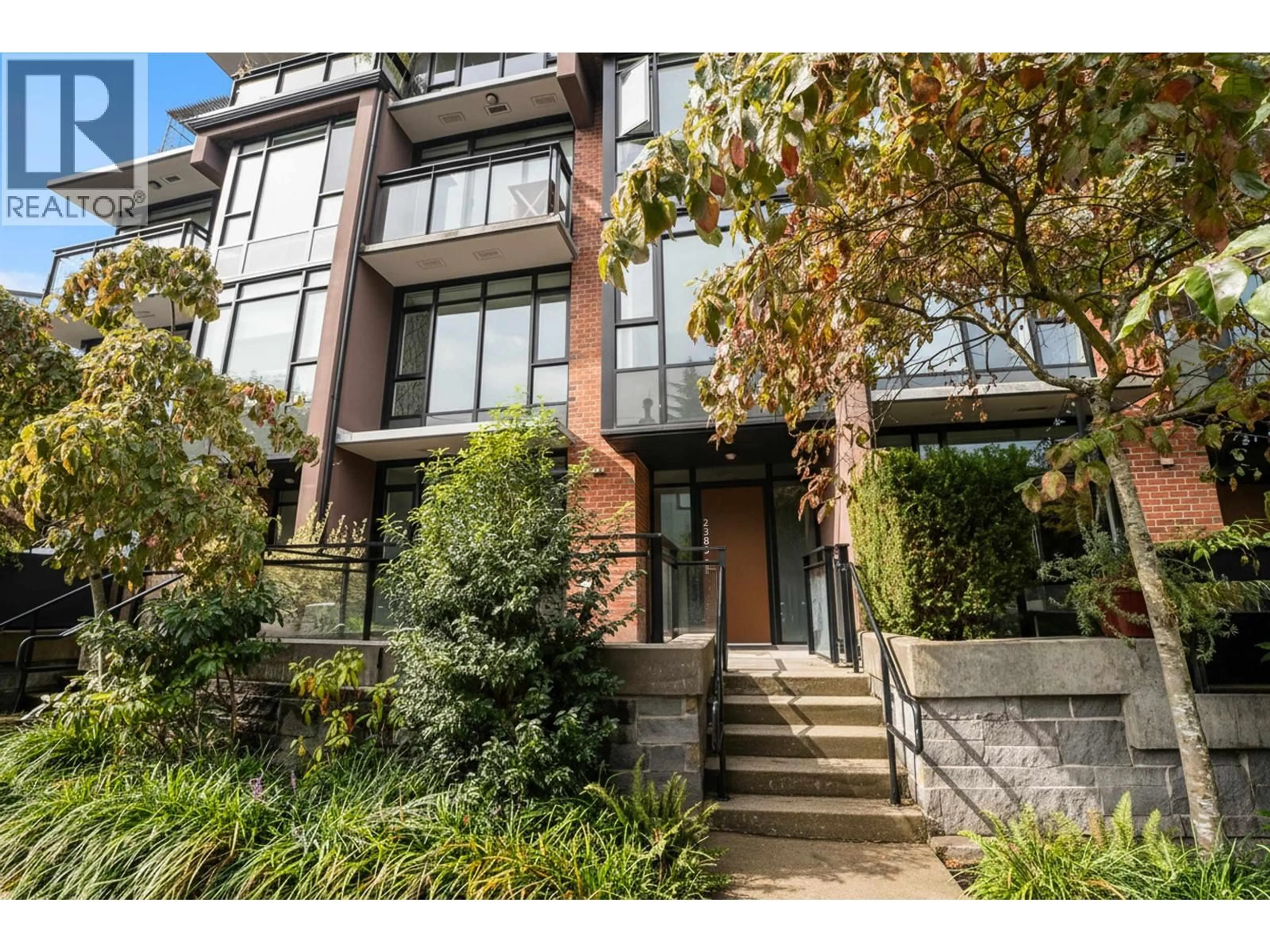 Unknown for 2389 SCOTIA STREET, Vancouver British Columbia V5T0B2