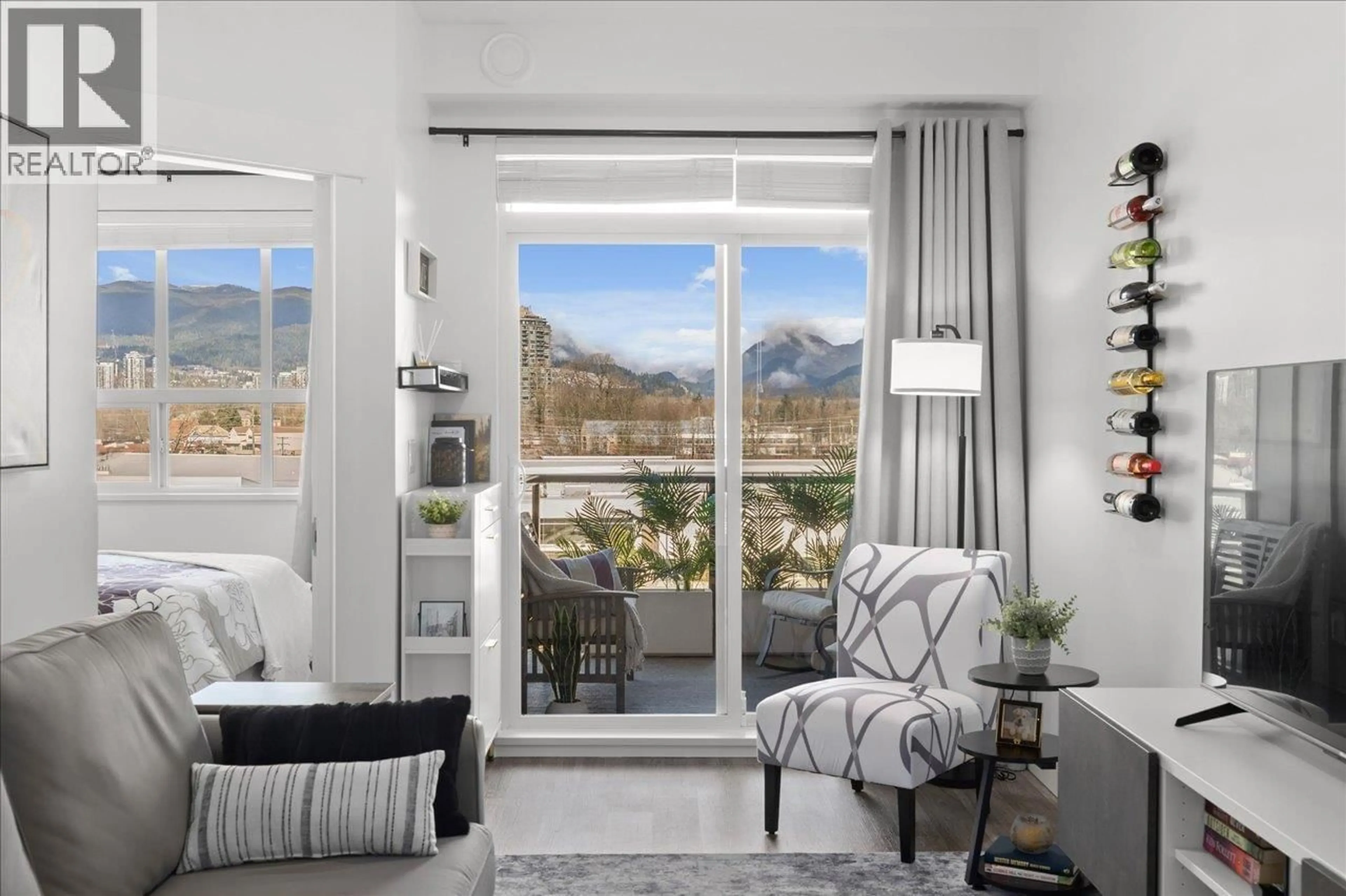 Living room with furniture, unknown for 4602 - 2180 KELLY AVENUE, Port Coquitlam British Columbia V3C0L1