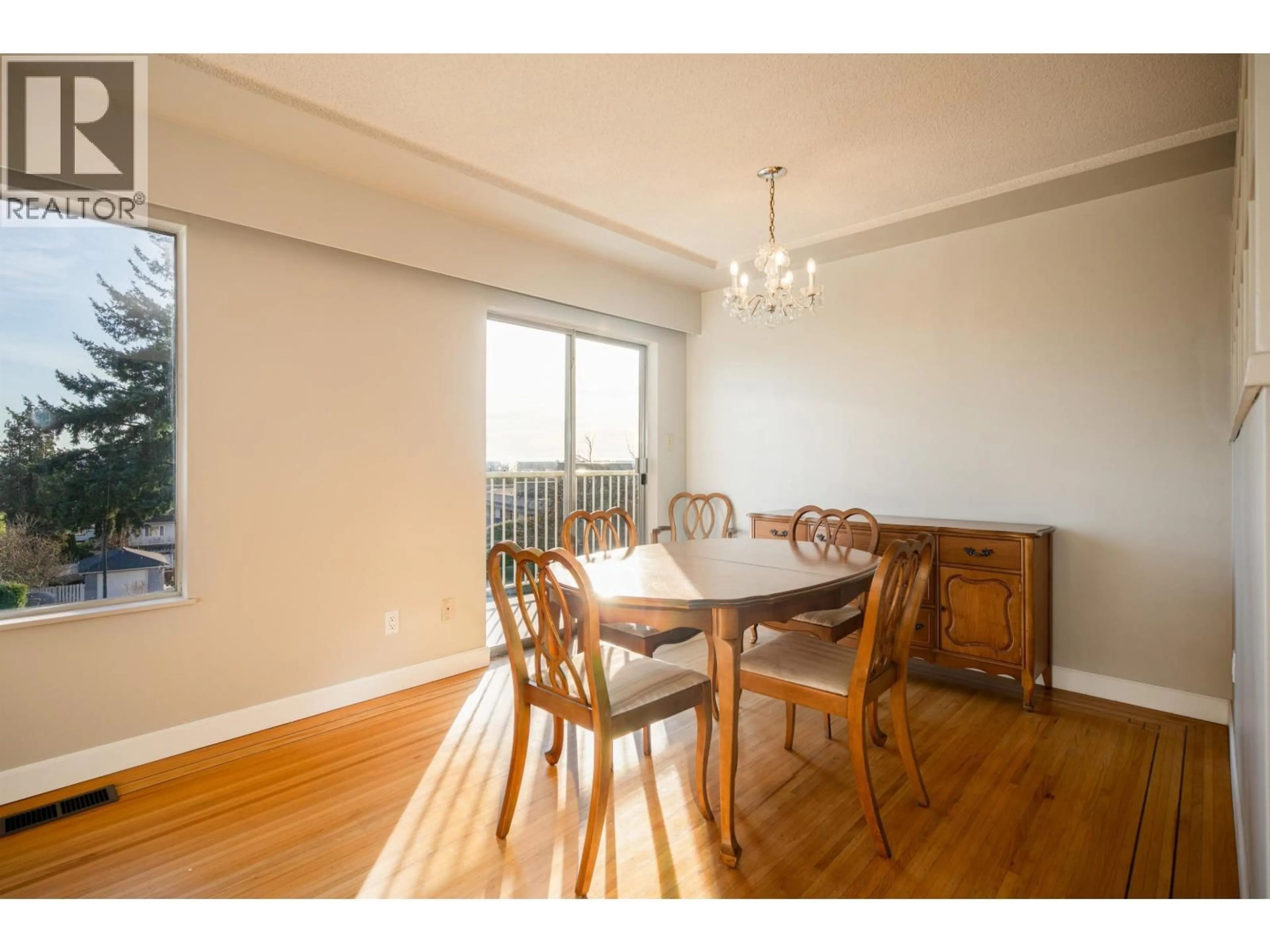 Dining room, wood/laminate floor for 2321 HARRISON DRIVE, Vancouver British Columbia V5P2P7