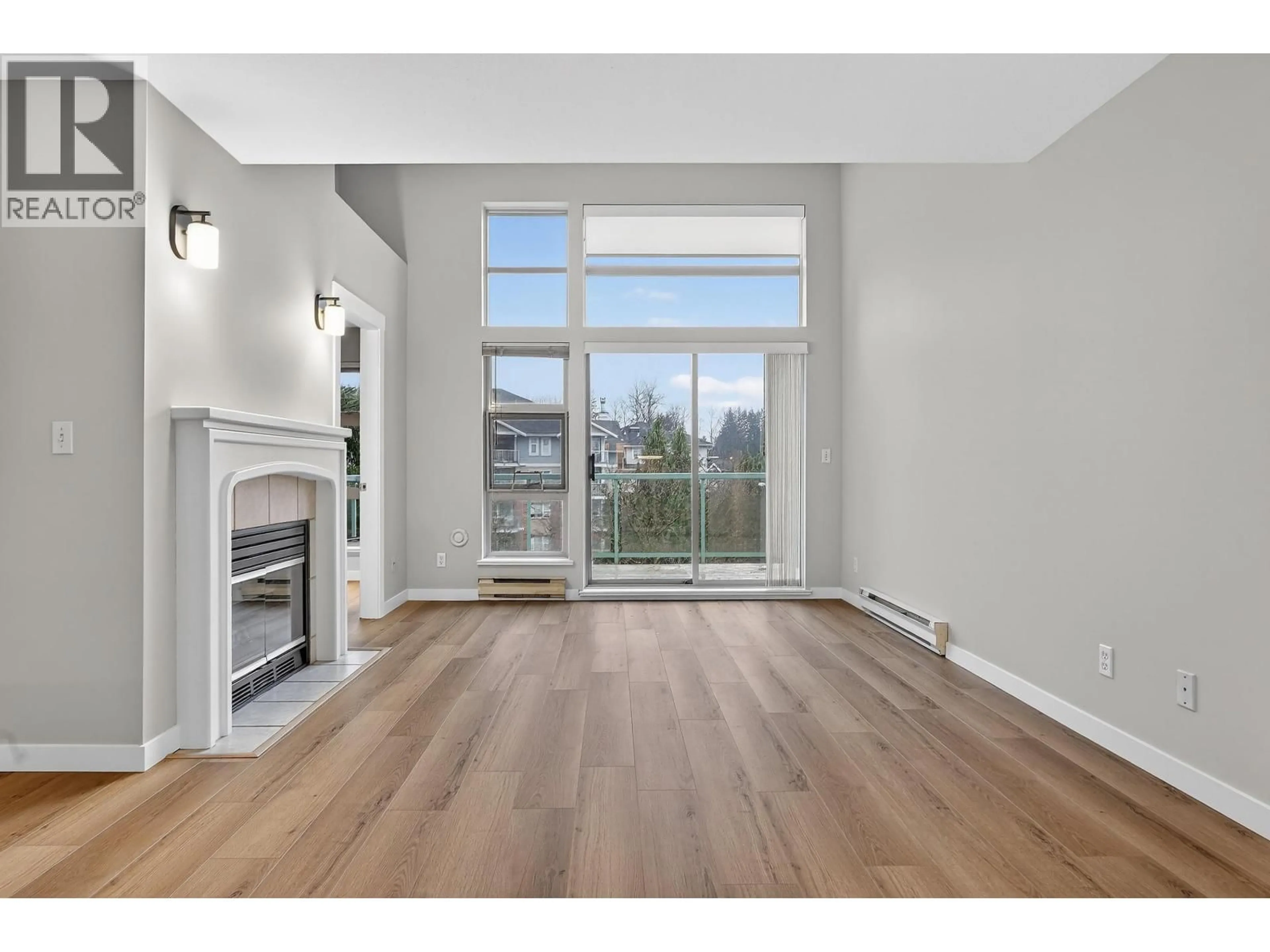 A pic of a room for 401 - 301 MAUDE ROAD, Port Moody British Columbia V3H5B1