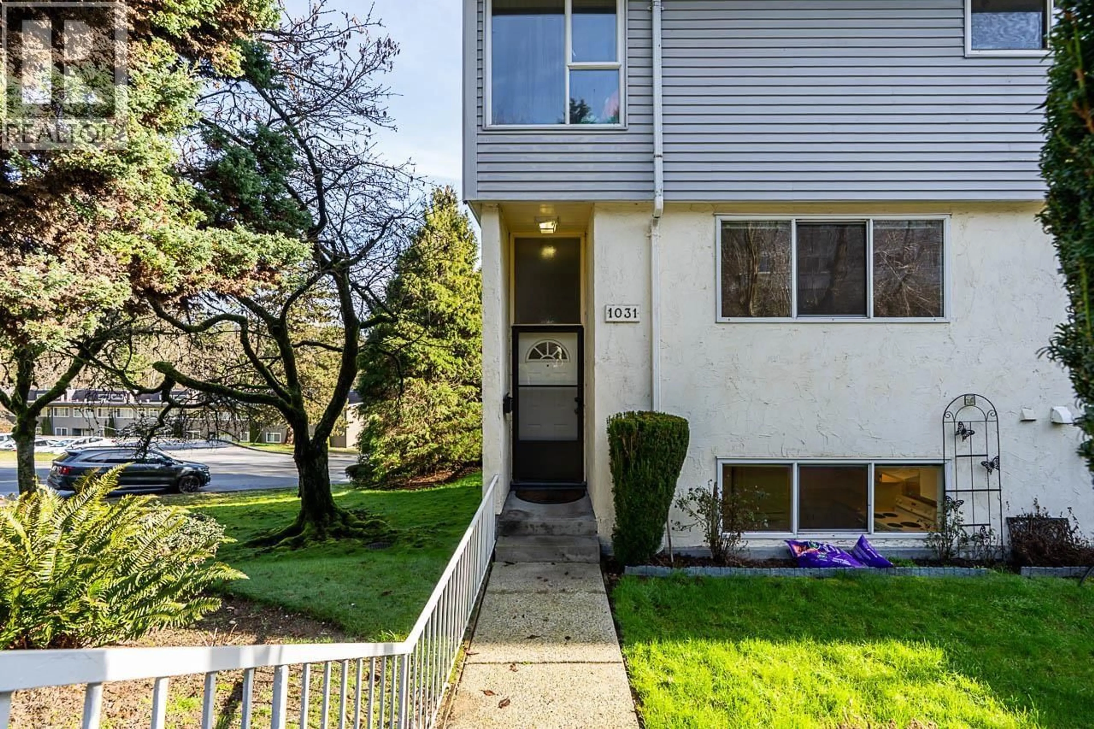 Patio, street for 1031 CECILE DRIVE, Port Moody British Columbia V3H1M5