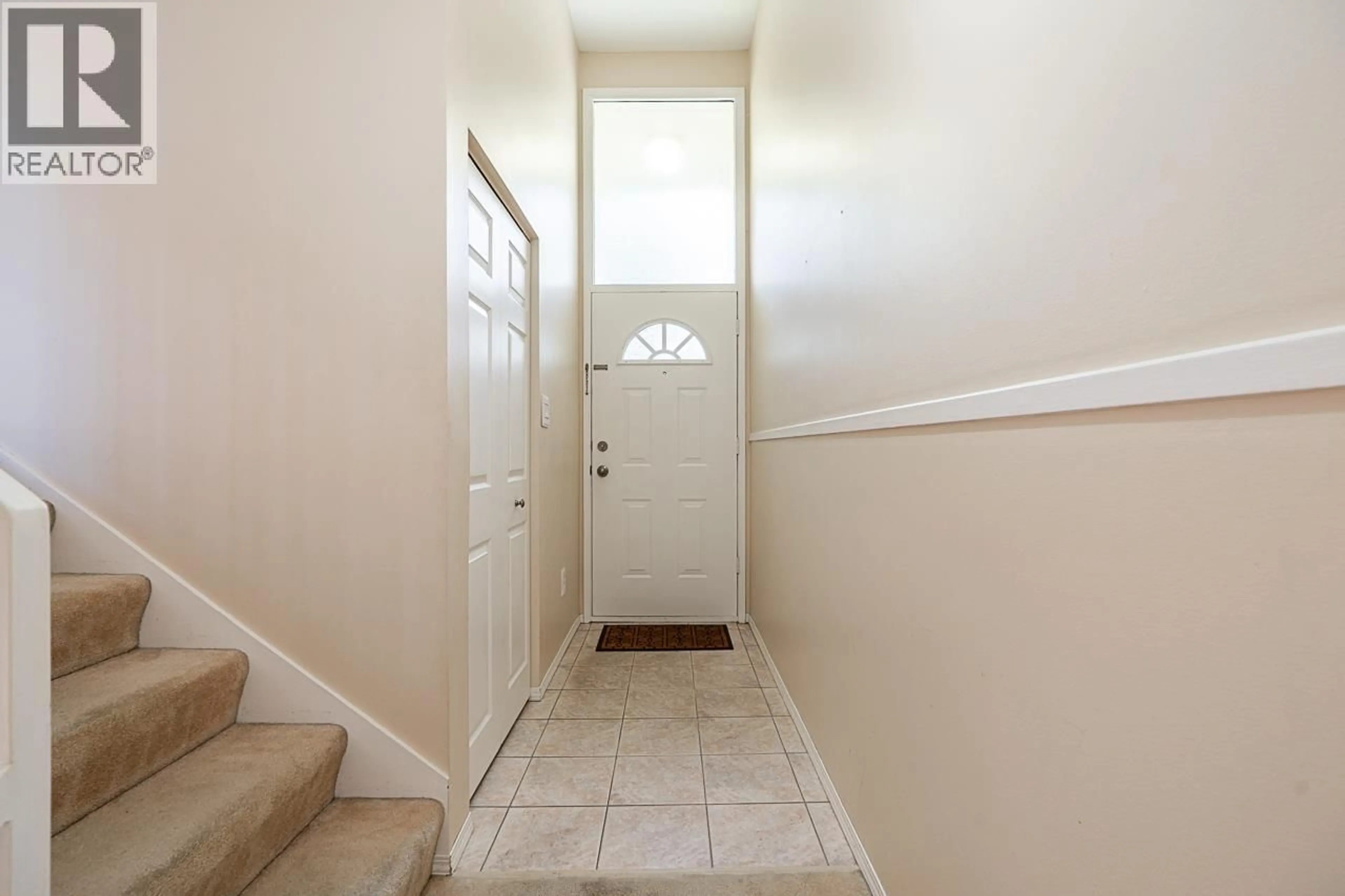 Indoor entryway for 1031 CECILE DRIVE, Port Moody British Columbia V3H1M5