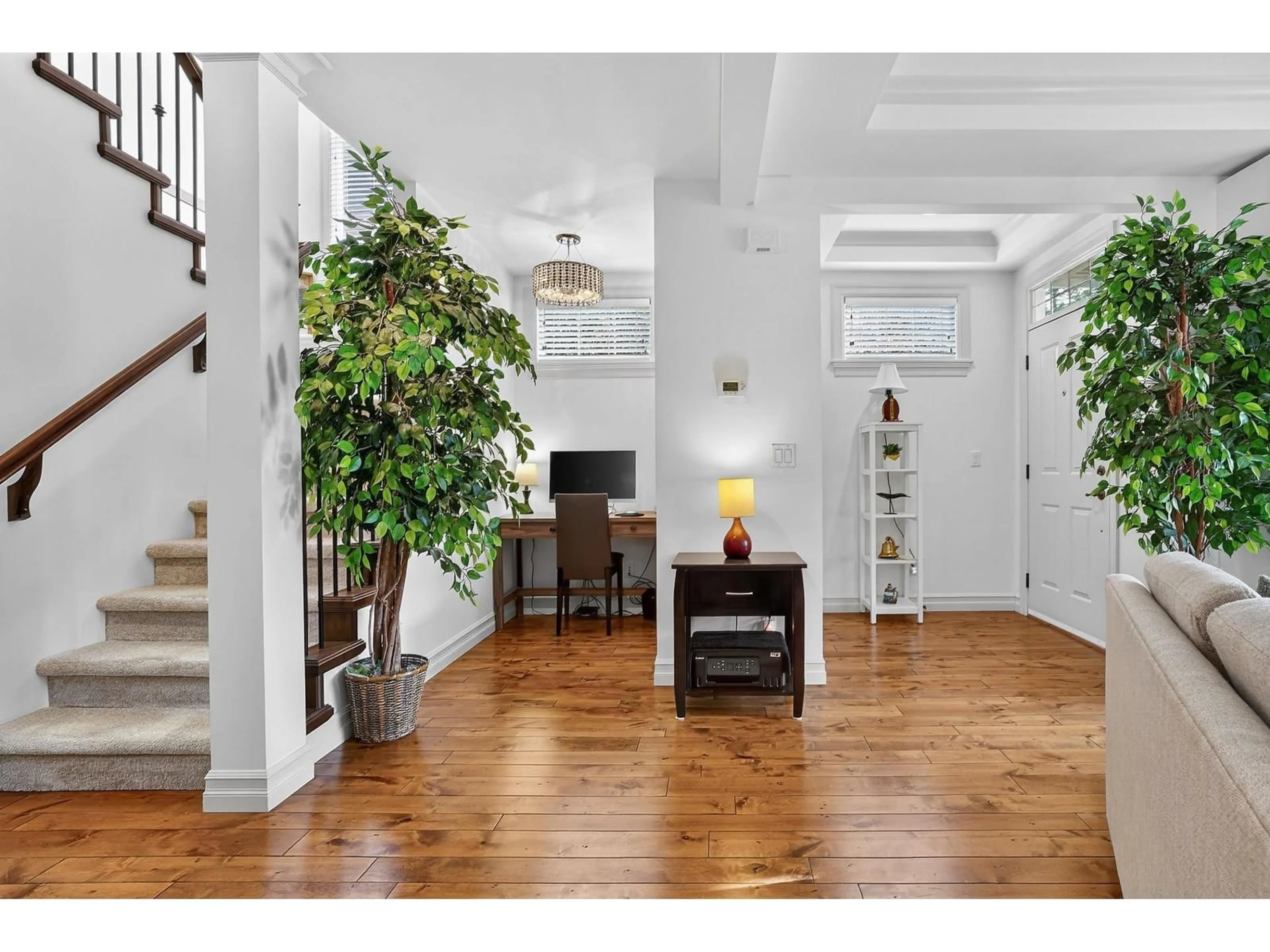 Indoor entryway for 5843 SHAWNIGAN DRIVE, Chilliwack British Columbia V2R0A8