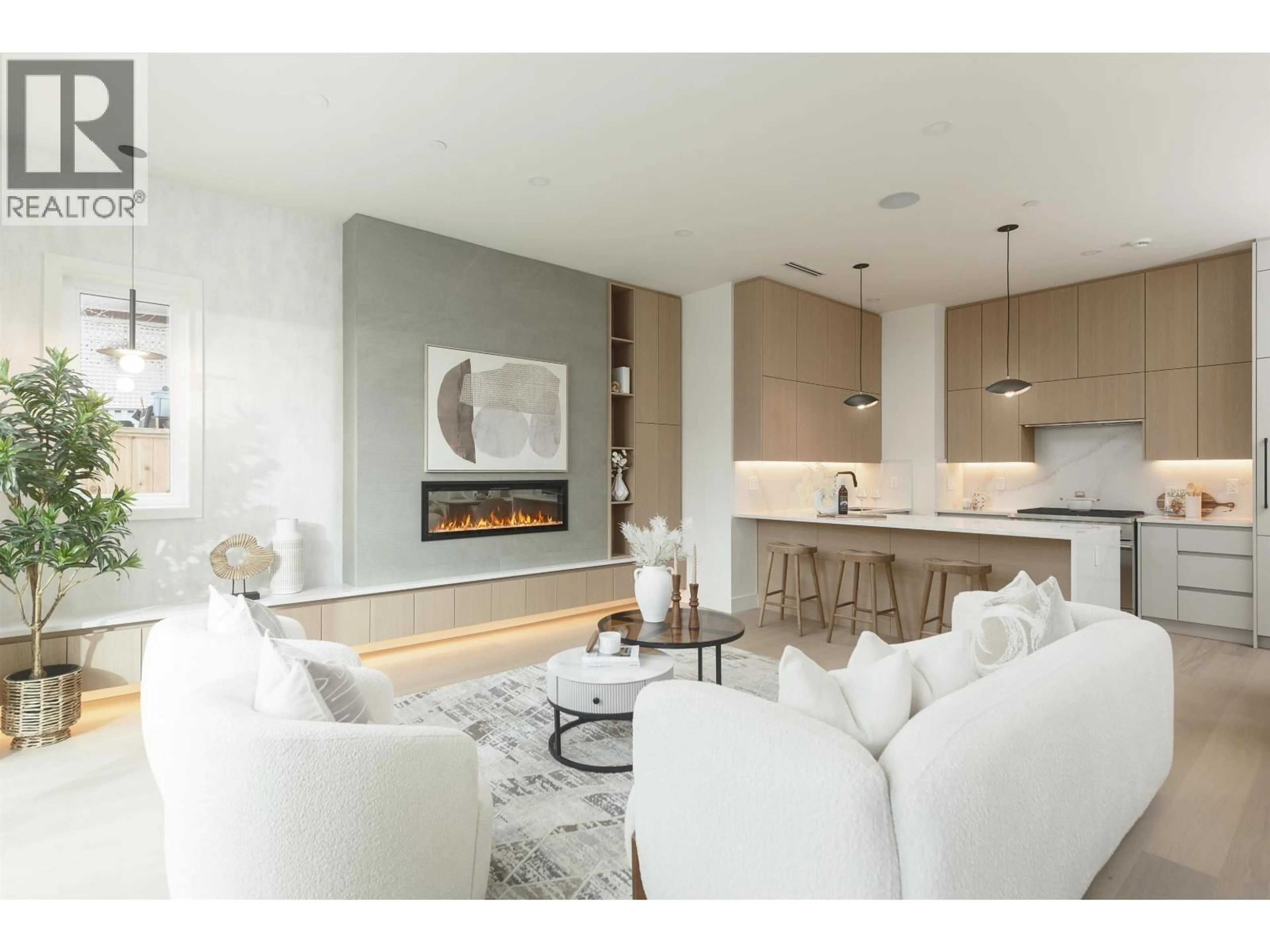 Unknown for 1 - 735 10TH AVENUE, Vancouver British Columbia V5T2A8