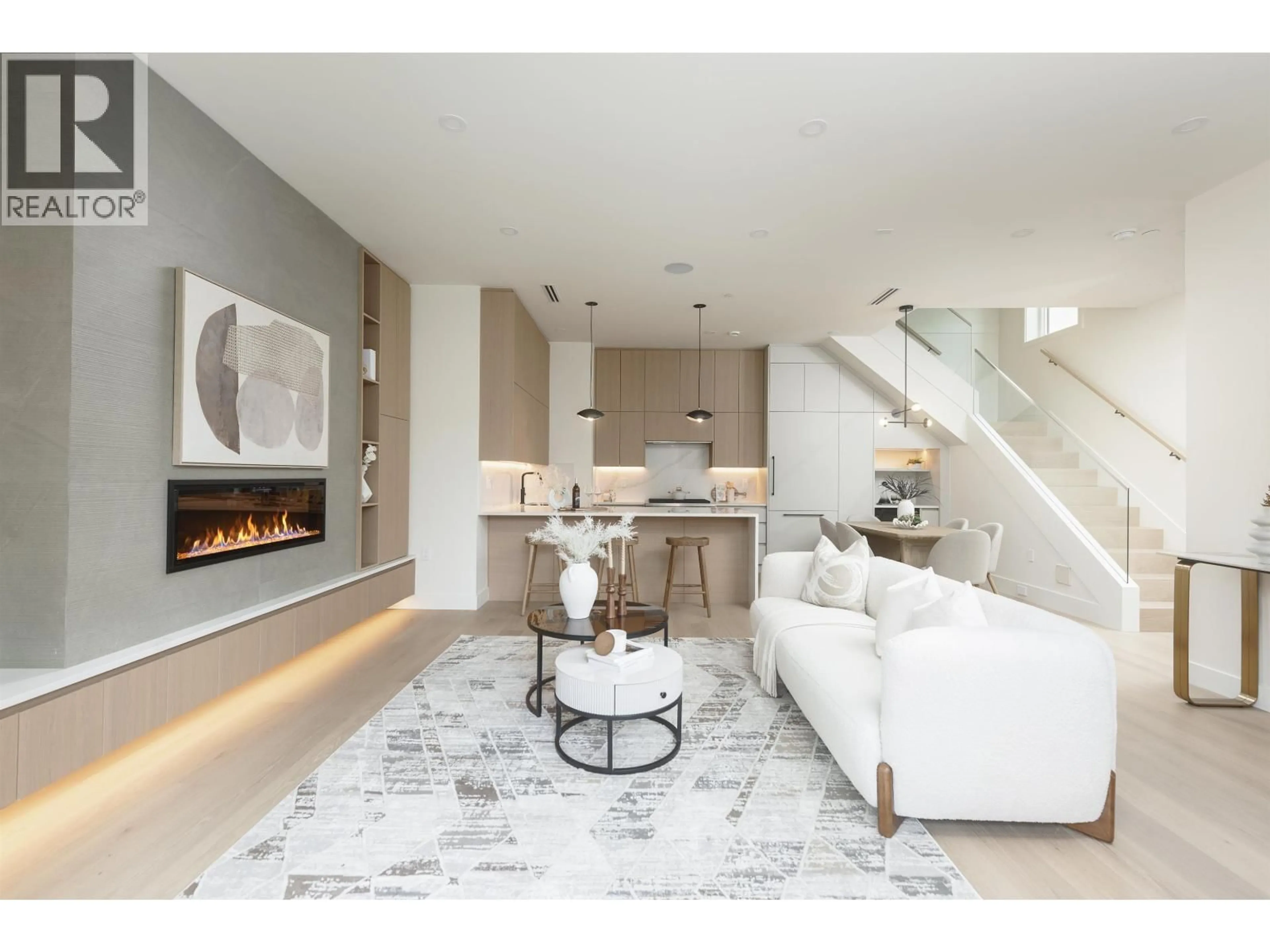 Unknown for 1 - 735 10TH AVENUE, Vancouver British Columbia V5T2A8