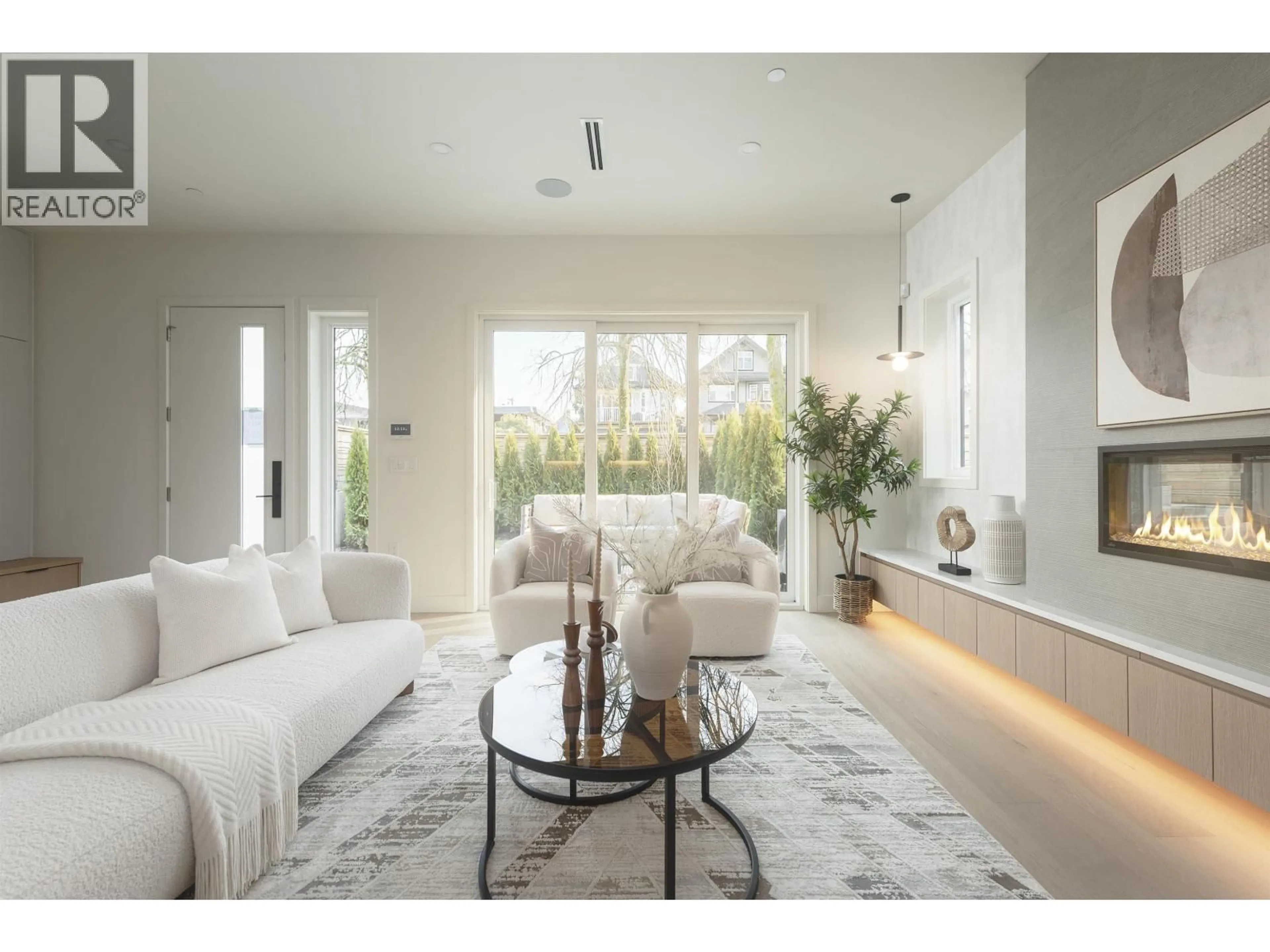 Living room with furniture, unknown for 1 - 735 10TH AVENUE, Vancouver British Columbia V5T2A8