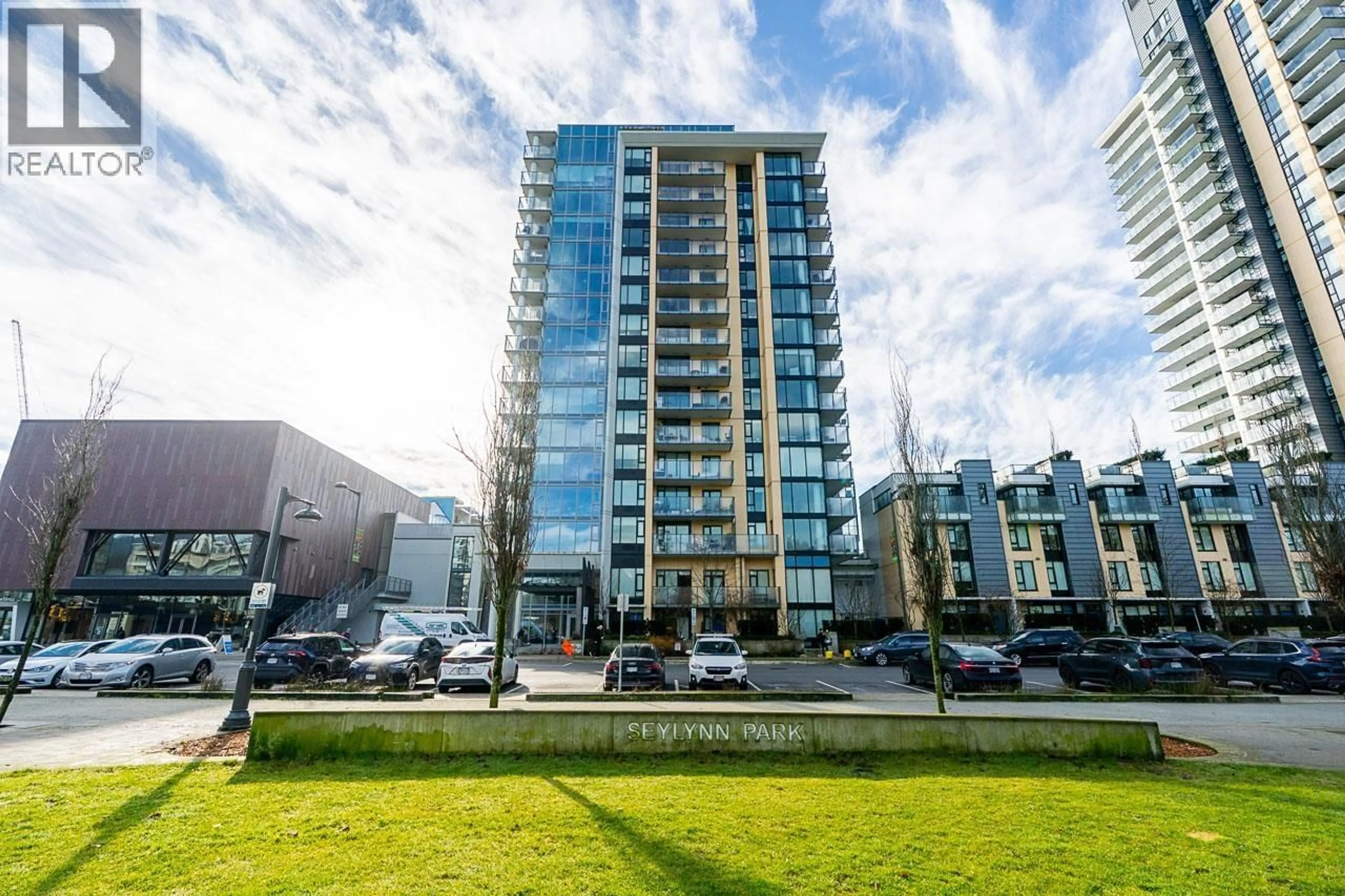 A pic from outside/outdoor area/front of a property/back of a property/a pic from drone, building for 1406 - 1471 HUNTER STREET, North Vancouver British Columbia V7J1H3