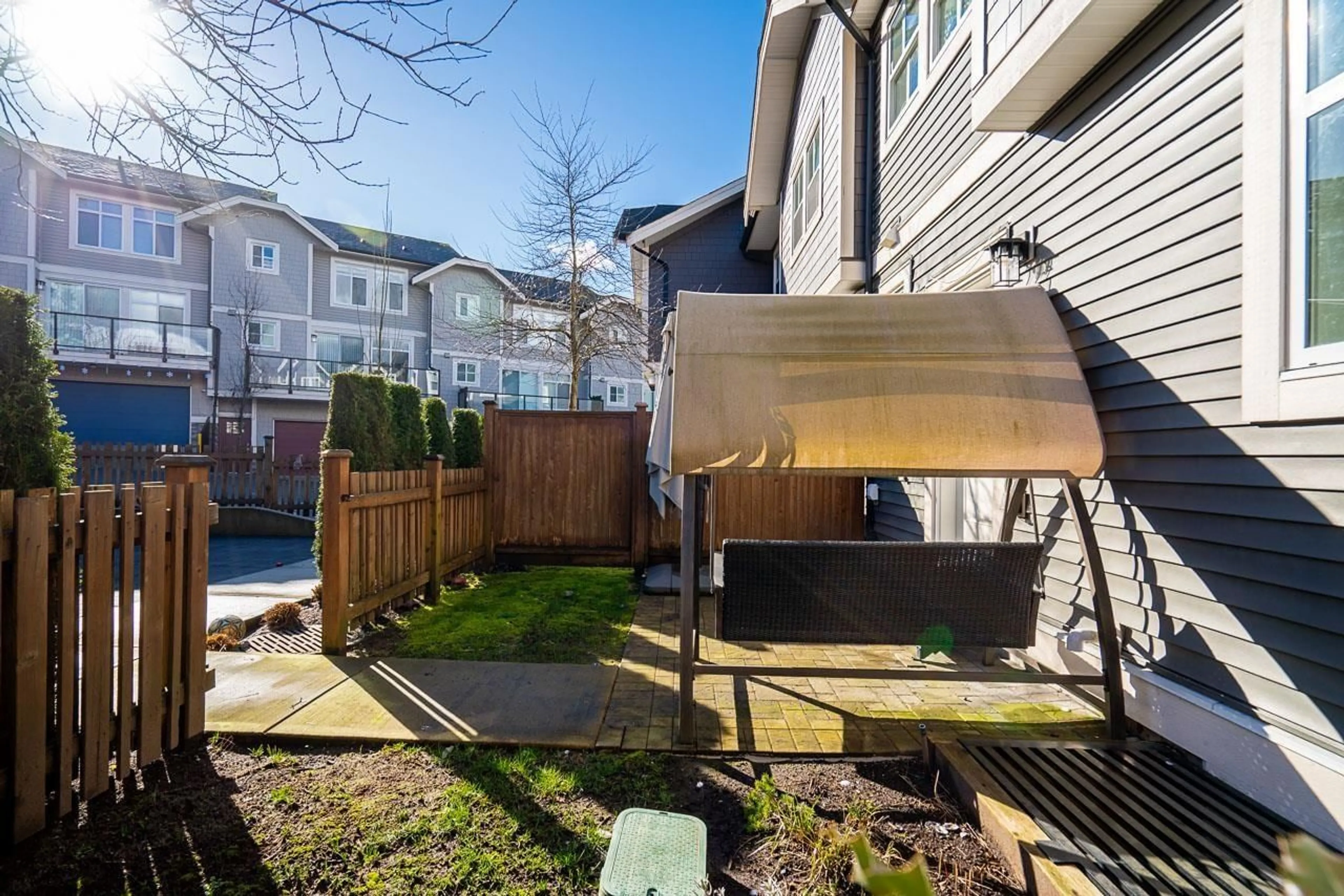 Patio, street for 25 - 10488 124 STREET, Surrey British Columbia V3V0E9
