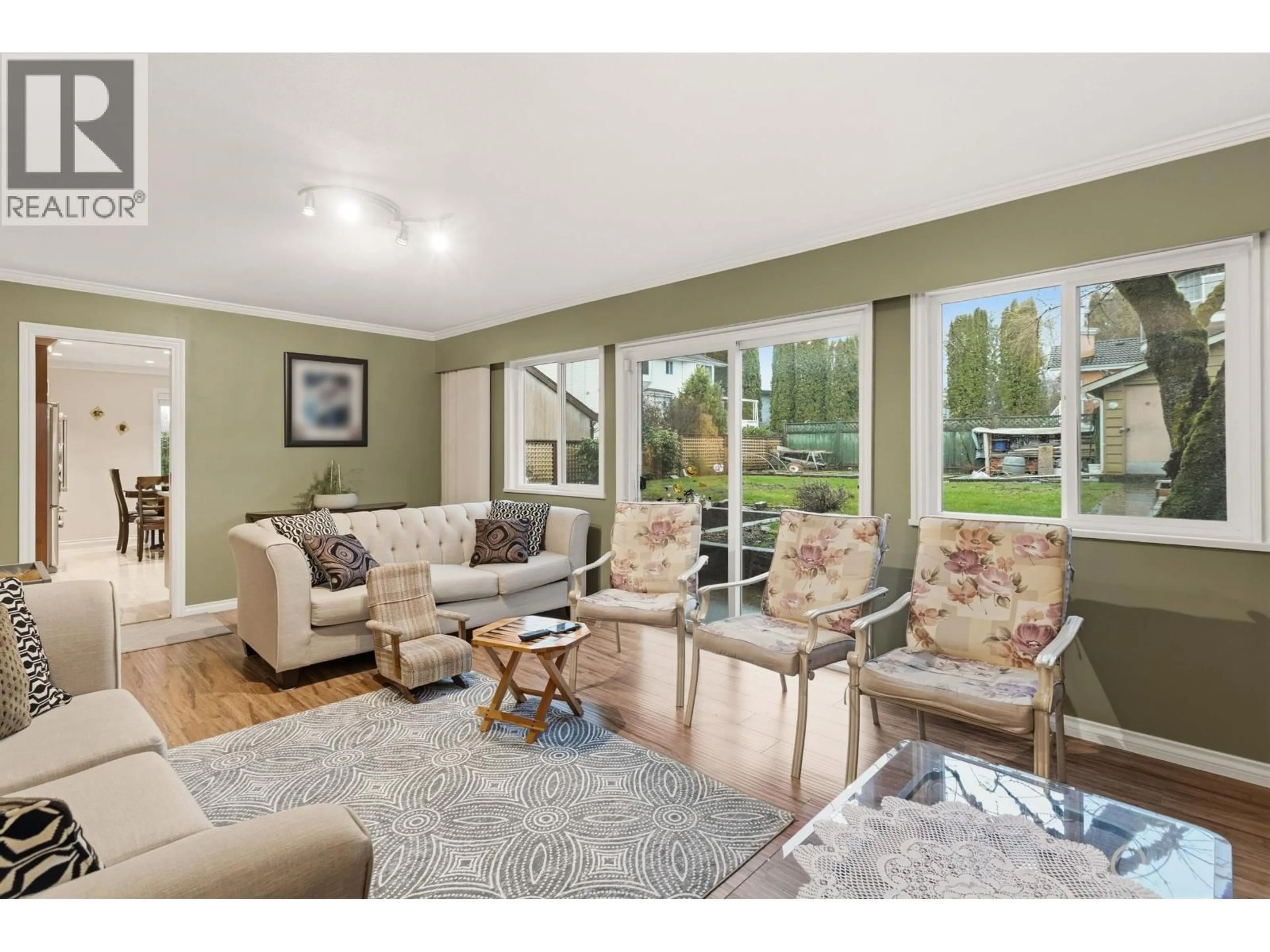 Living room with furniture, unknown for 4729 CANADA WAY, Burnaby British Columbia V5G1L3