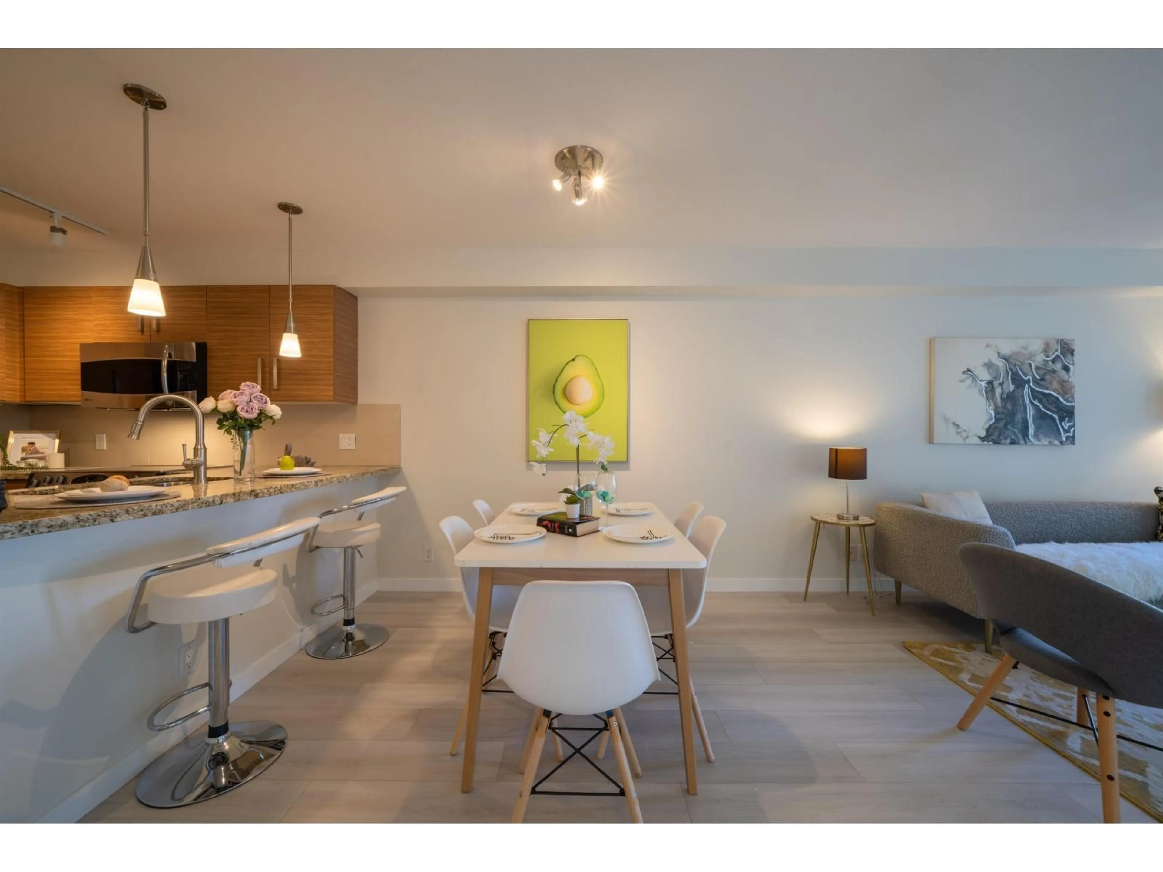 Unknown for 310 - 15168 19 AVENUE, Surrey British Columbia V4A0A5