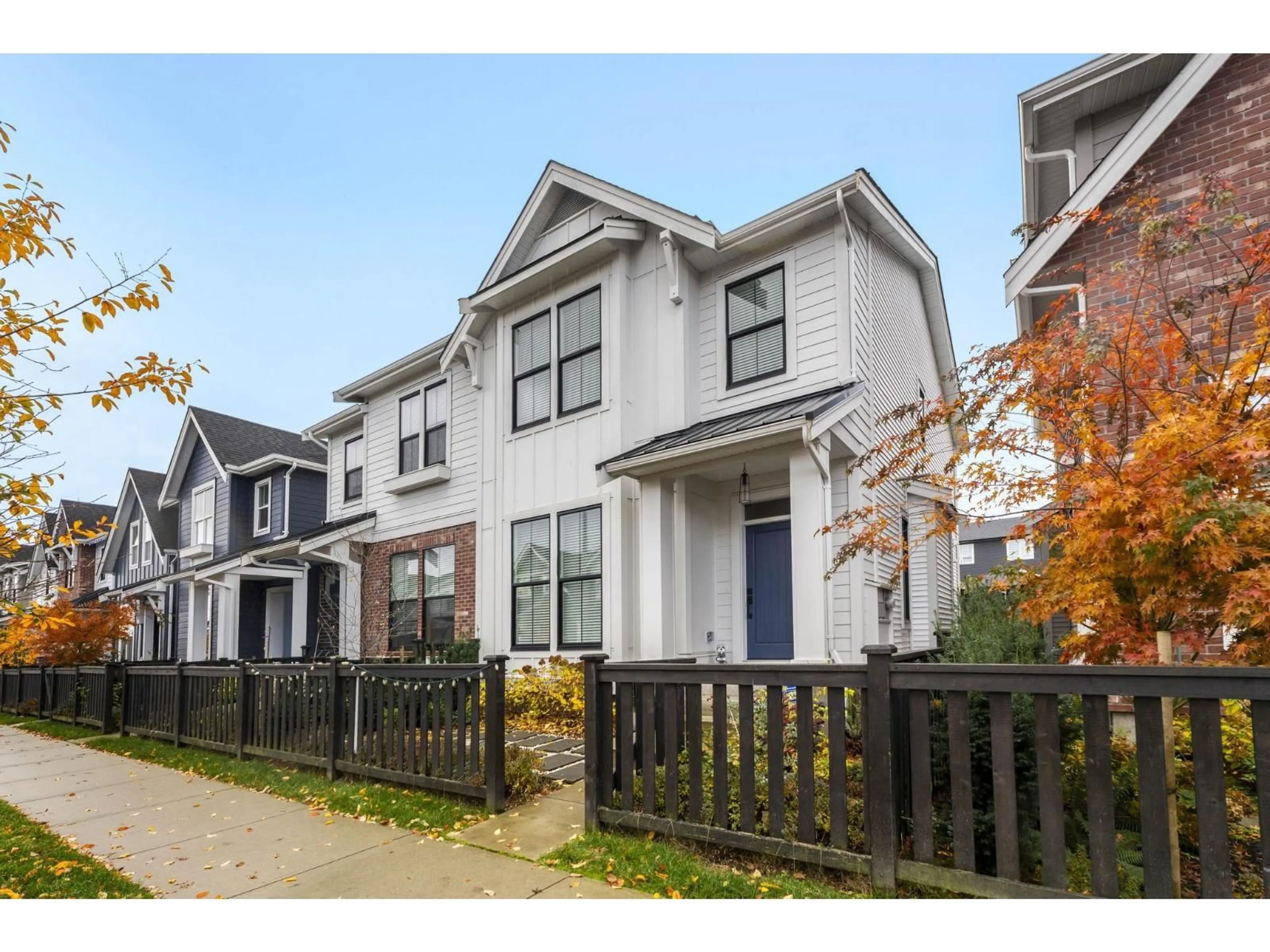 Unknown for 19656 75A AVENUE, Langley British Columbia V2Y3T2