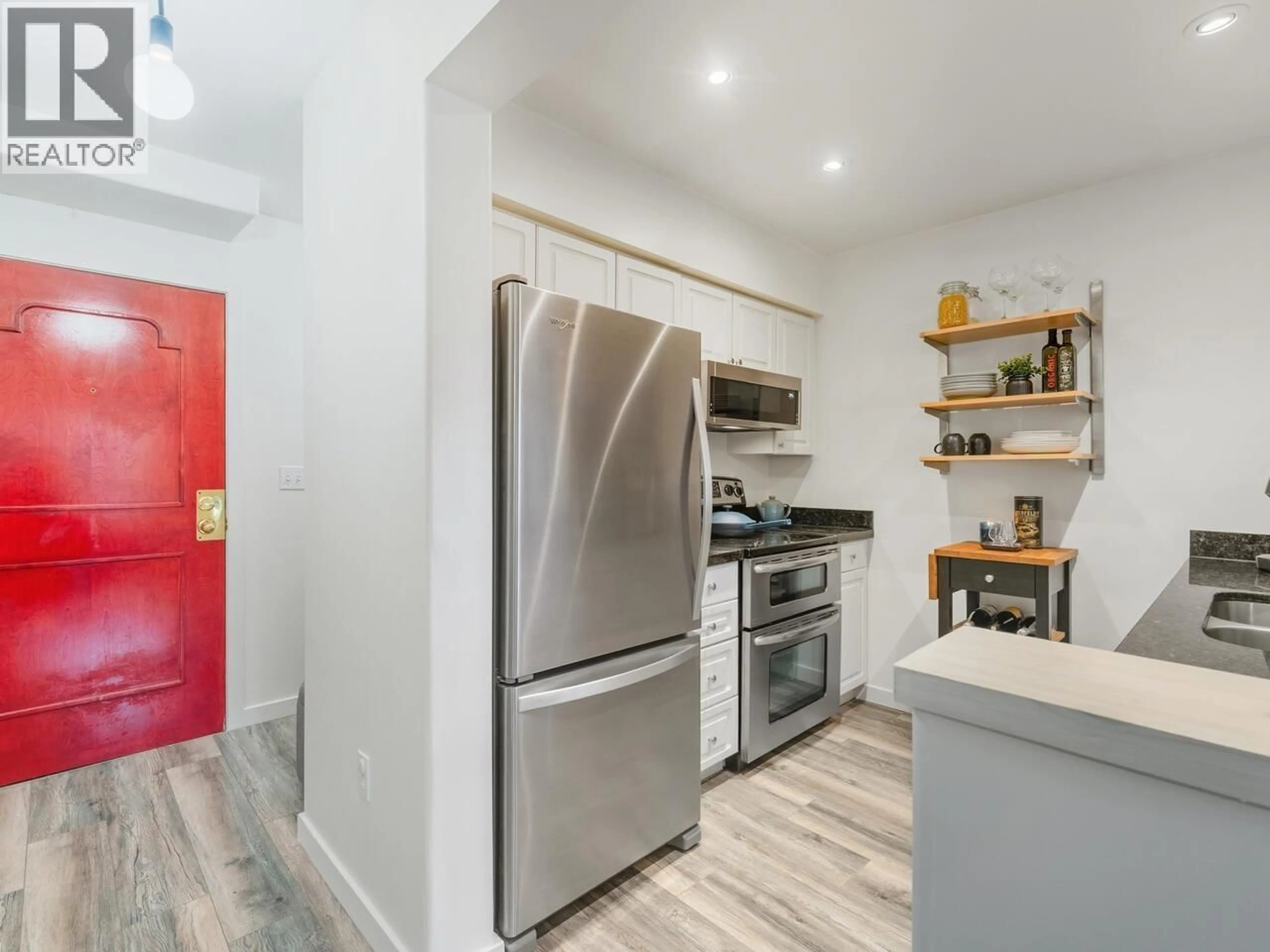 Open concept kitchen, unknown for 305 - 1915 GEORGIA STREET, Vancouver British Columbia V5L2B7