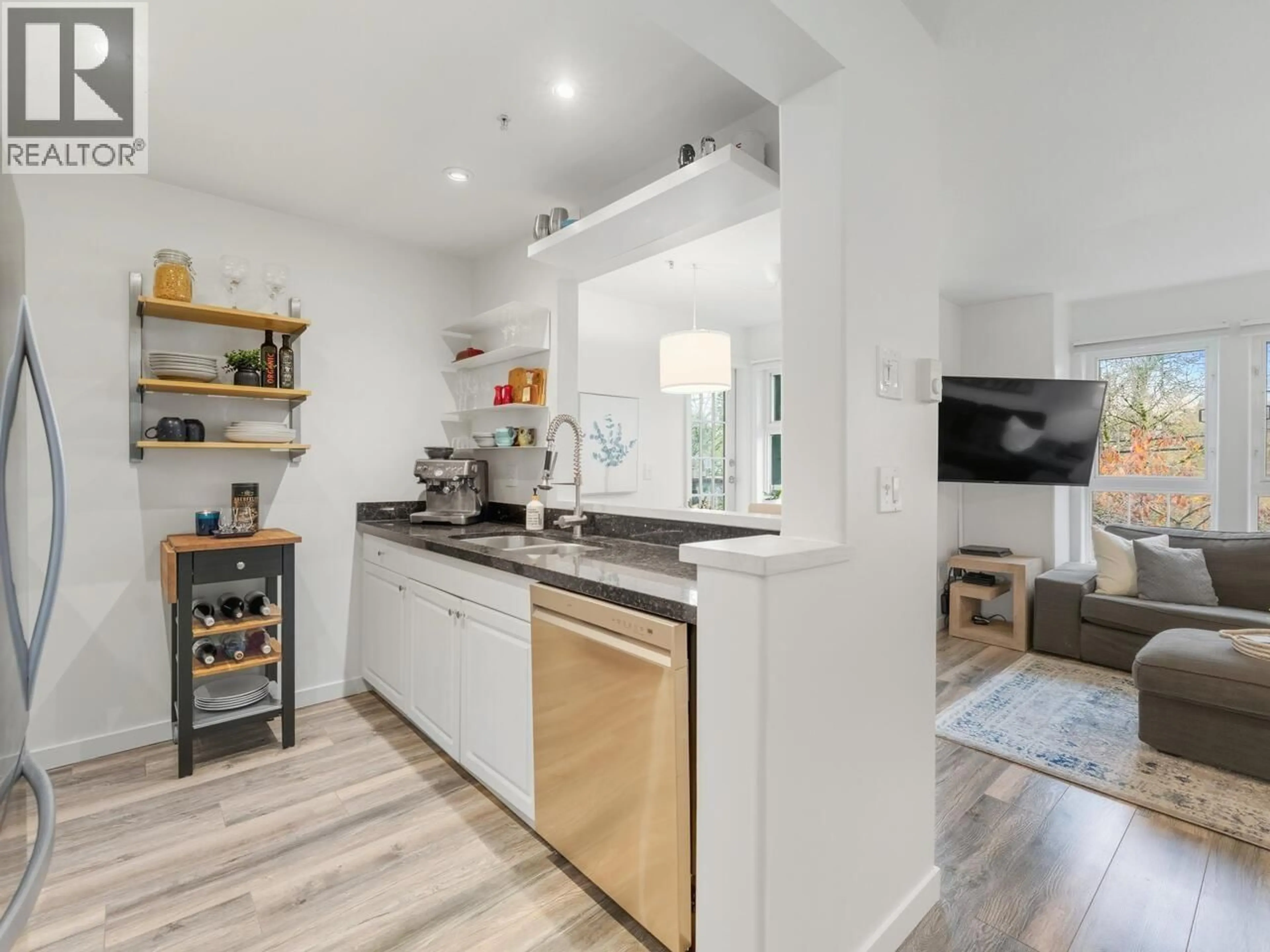 Open concept kitchen, unknown for 305 - 1915 GEORGIA STREET, Vancouver British Columbia V5L2B7